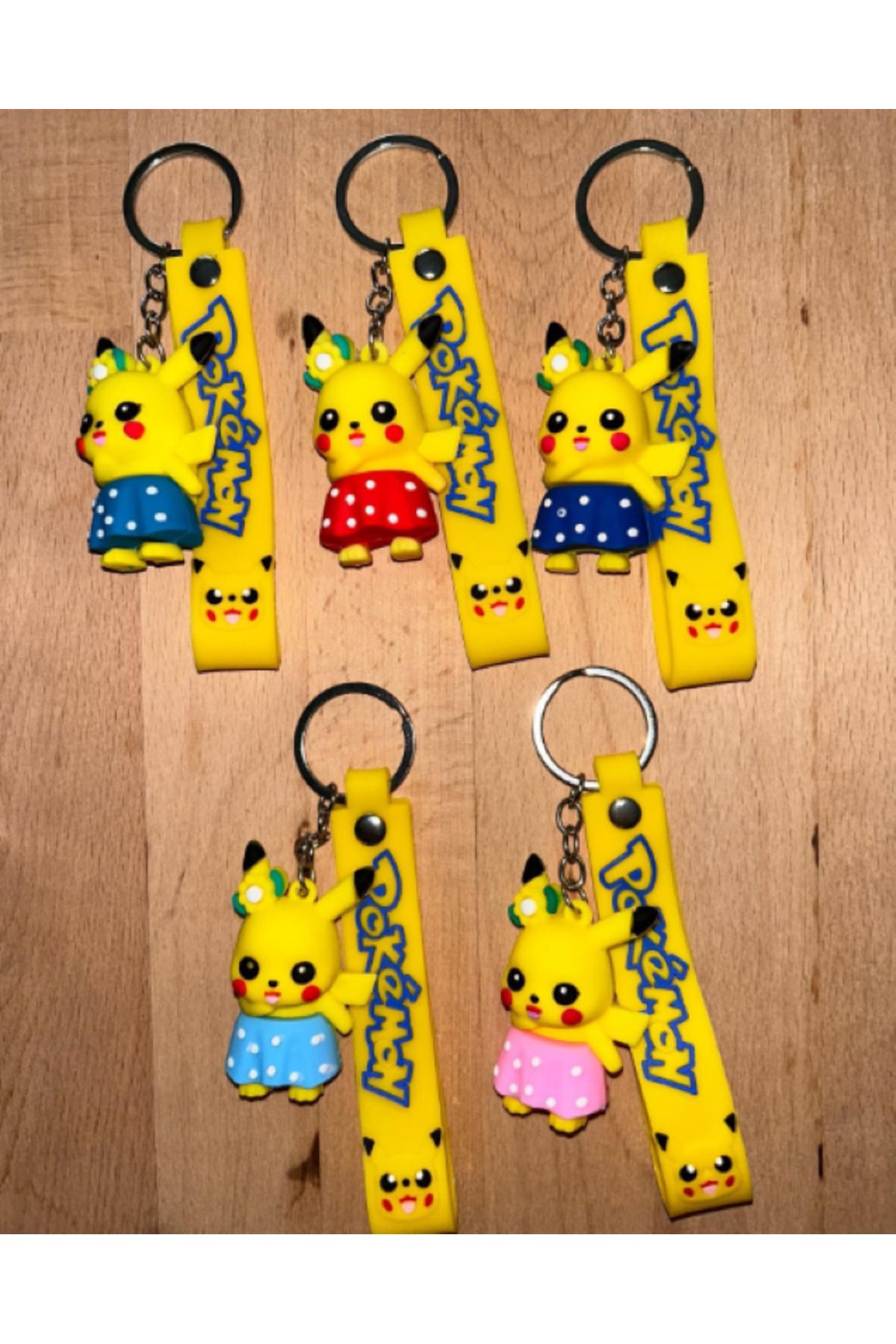 Bizde Ne Yok ki Pokemon Pikachu 3D Lüks Silikon Anahtarlık Ve Çanta Aksesuarı 5 Adet