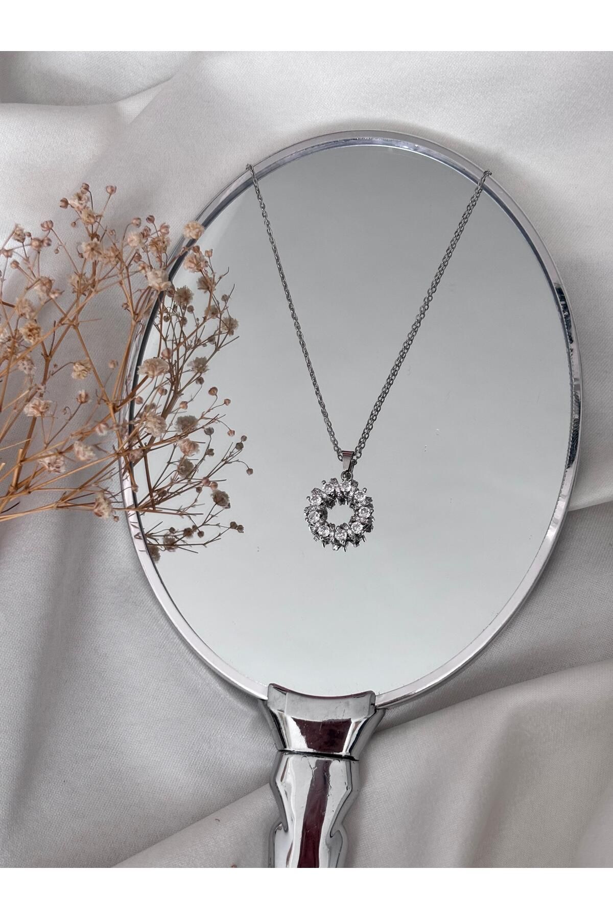 Bellamy Jewelry Daire Formlu Taşlı Kolye