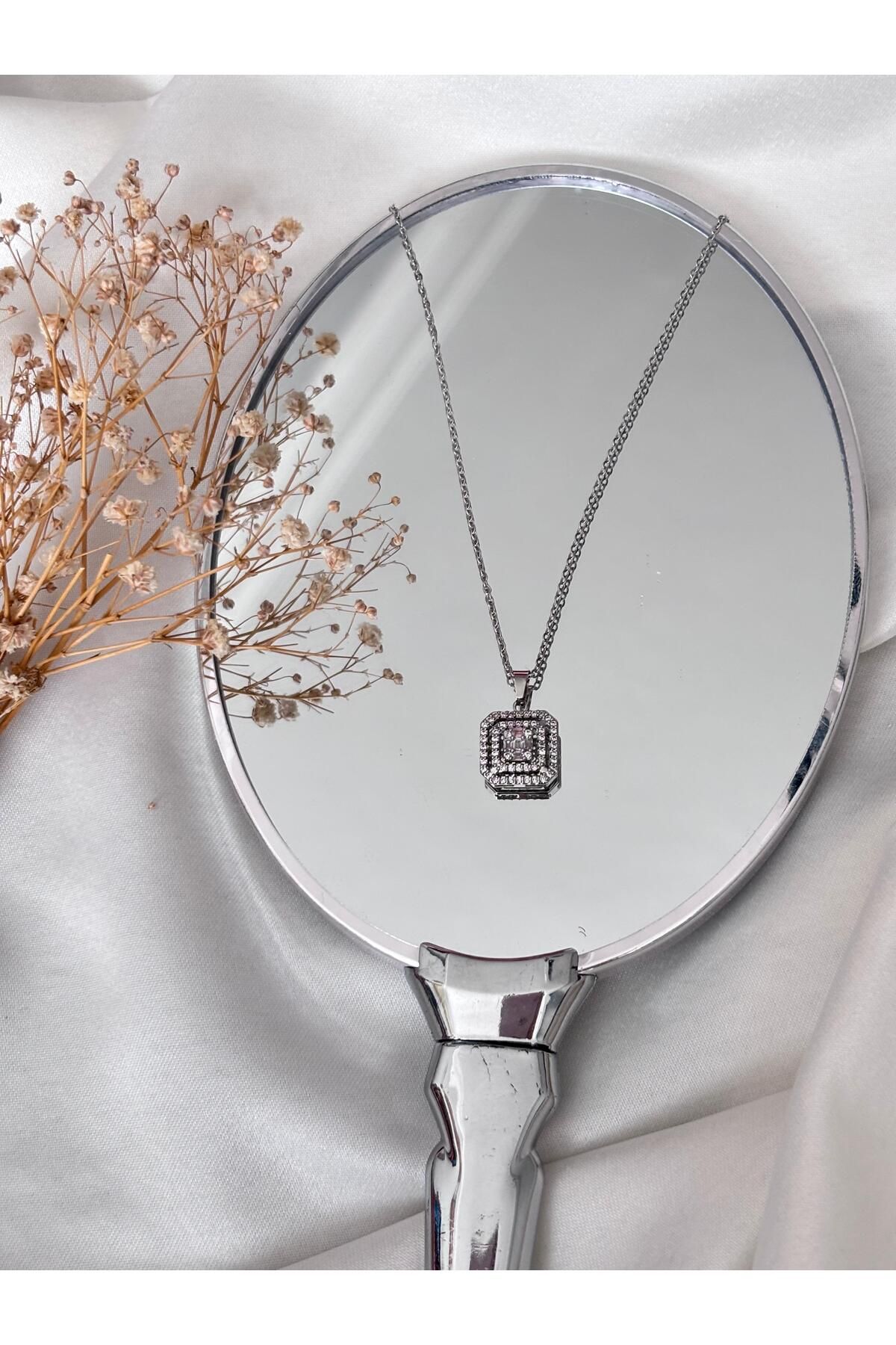 Bellamy Jewelry Taşlı Baget Kolye