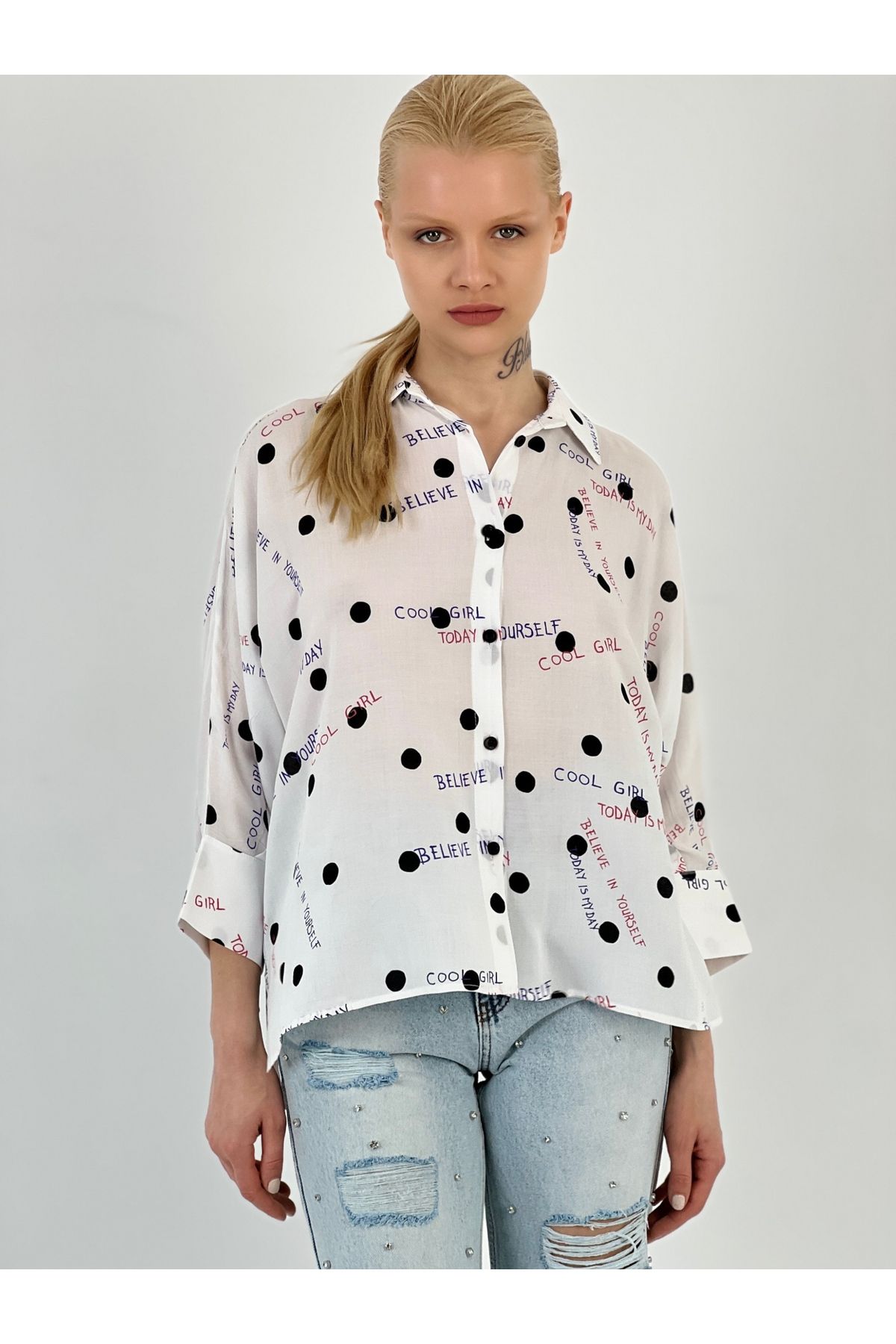 So Sweet Kadın Yazı Baskılı Noktalı Oversize Ekru Gömlek