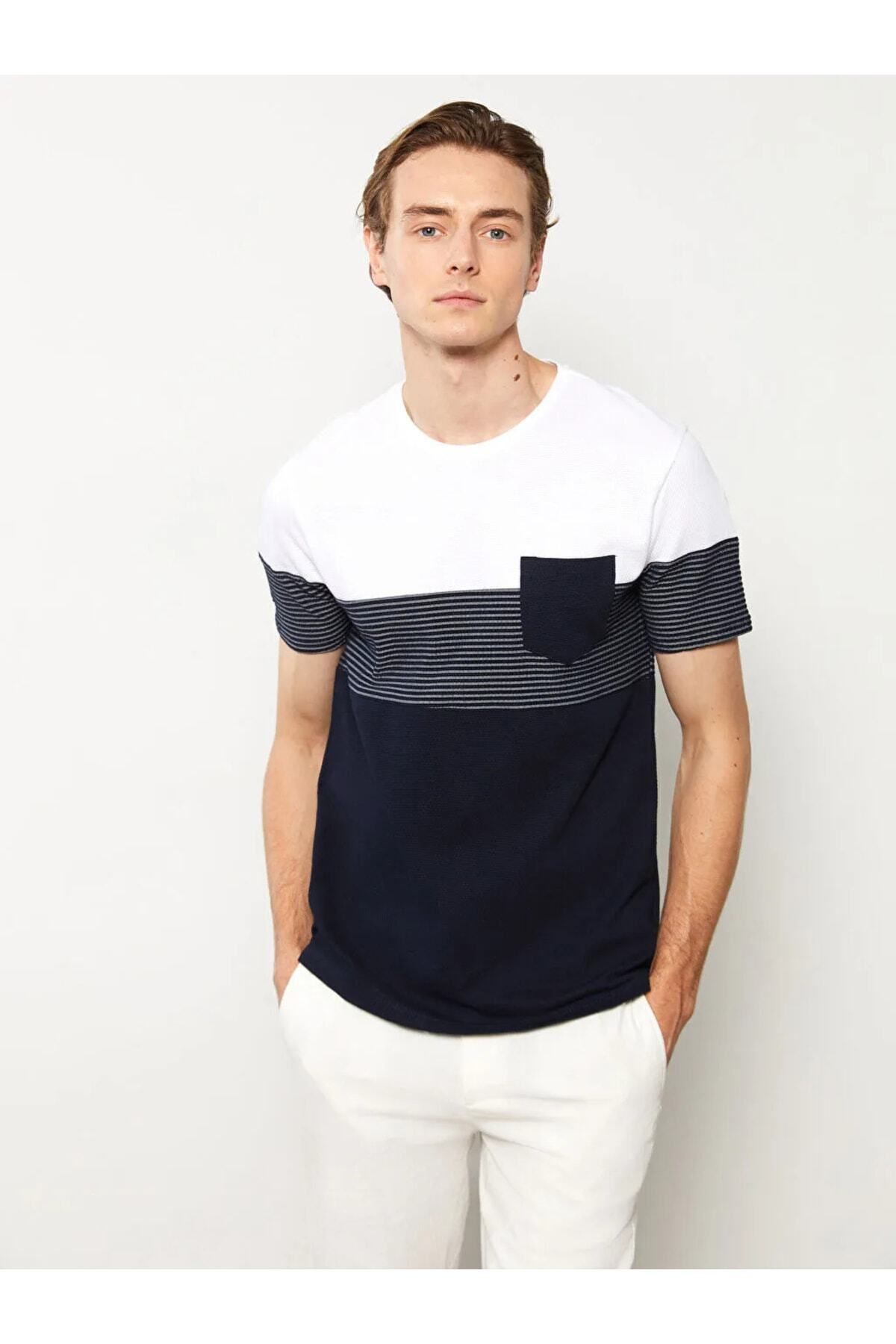 LC Waikiki New Sezon Şık Bisiklet Yaka Kısa Kollu Renk Bloklu Erkek T-Shirt