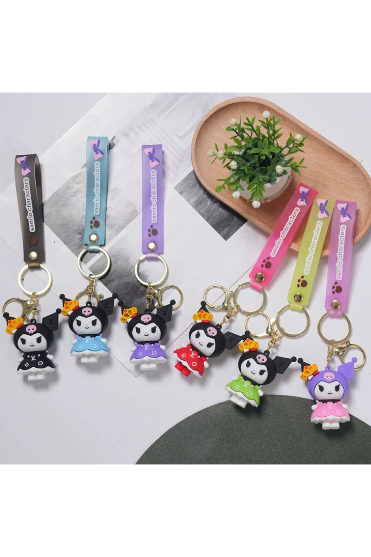 Bizde Ne Yok ki Kuromi Sanrio Karakter Küçük Boy Lüx Anahtarlık Çanta Ve Cüzdan Süsü 4 Adet