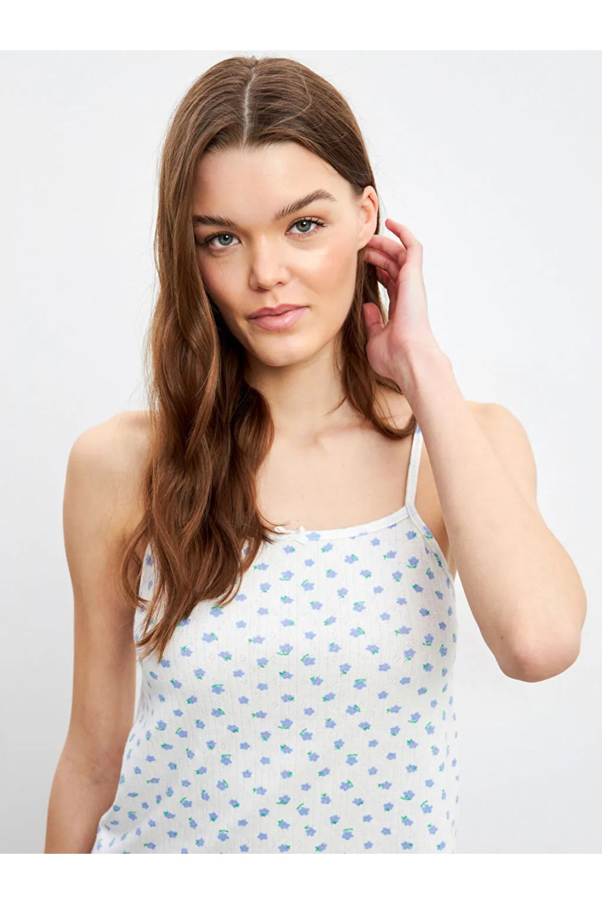 LC Waikiki LCW Young Ekru Kare Yaka Çiçekli Kadın Şortlu Pijama Takımı