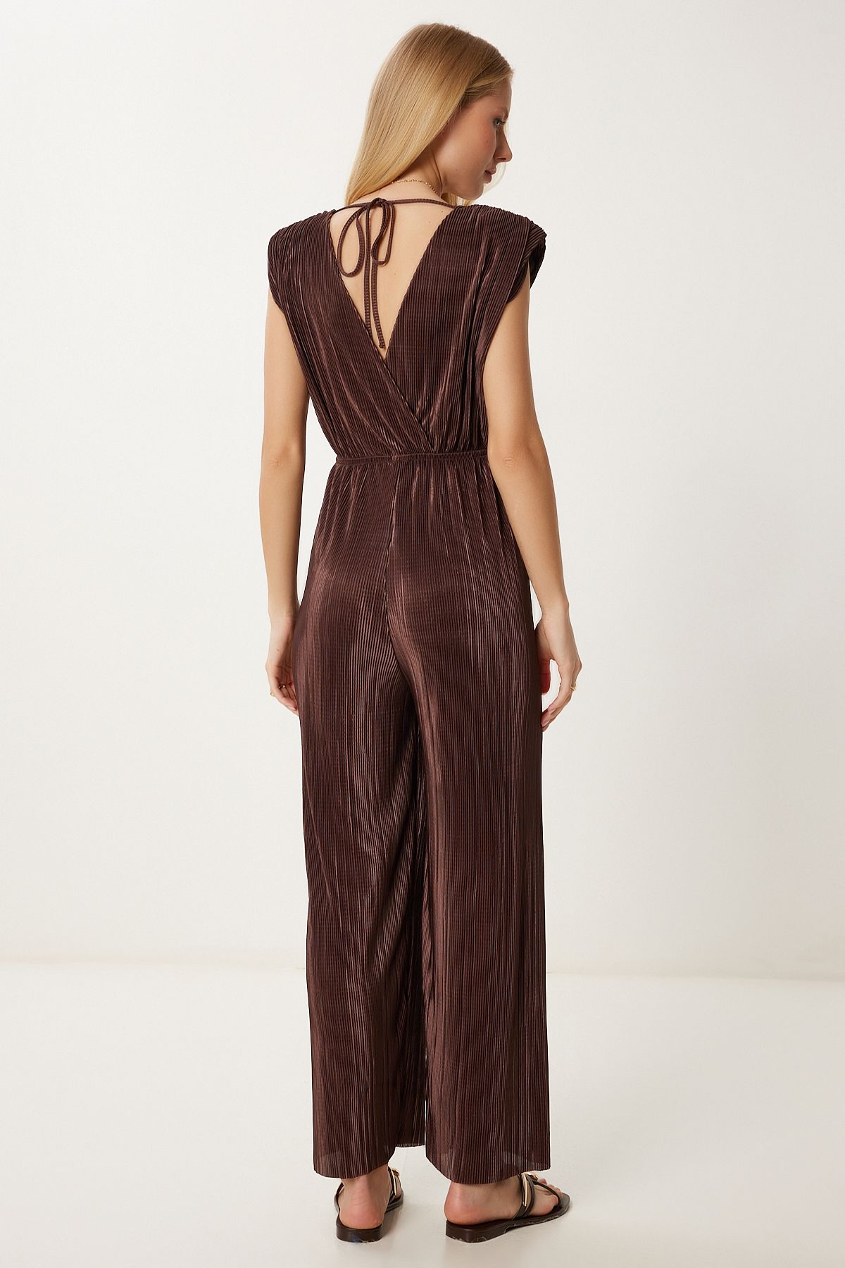 Happiness İstanbul-Brauner, wattierter, plissierter Strickoverall für Damen AN00235 6