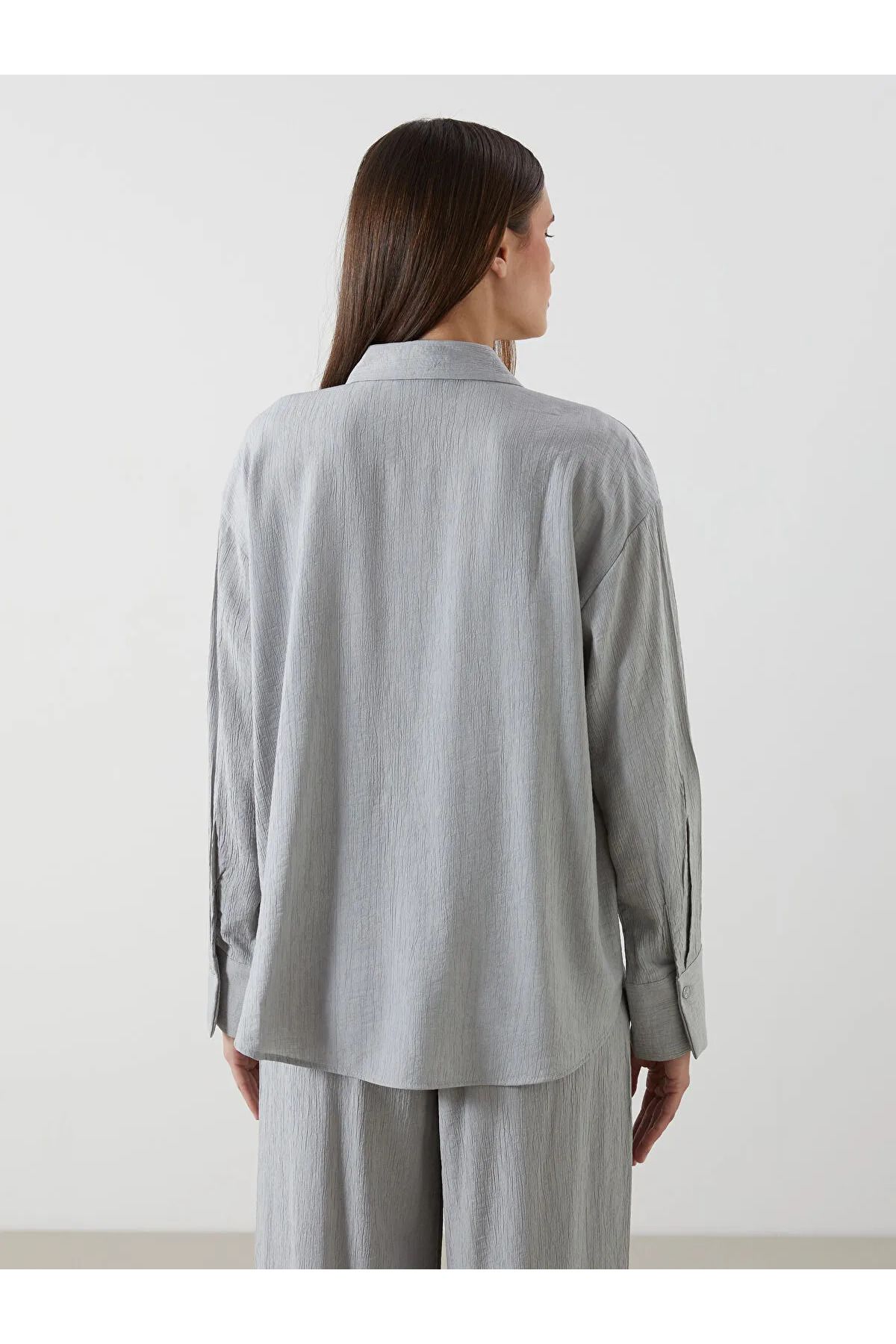 LC Waikiki Dokulu Oversize Krinkle Kadın Gömlek