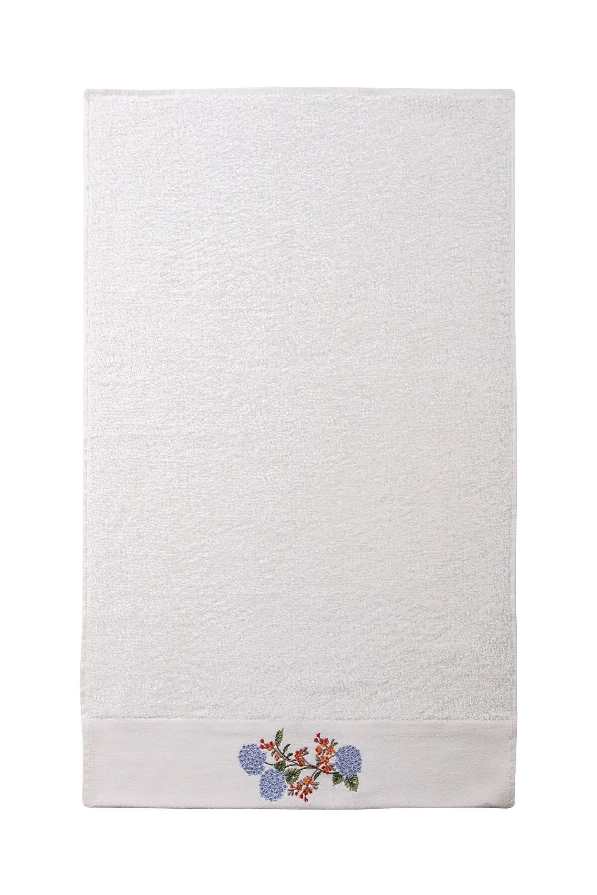 LC Waikiki Çiçek Nakışlı Pamuklu Yüz Havlusu 50x80 cm