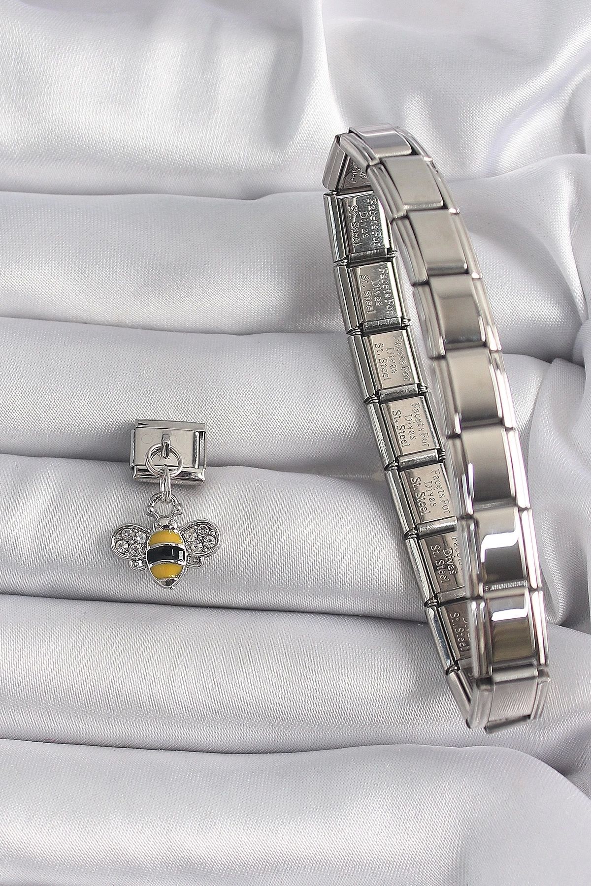 bamido 316l Çelik Gümüş Renk Sallantı Zirkon Taşlı Arı Model Nomination Charm - Bamido