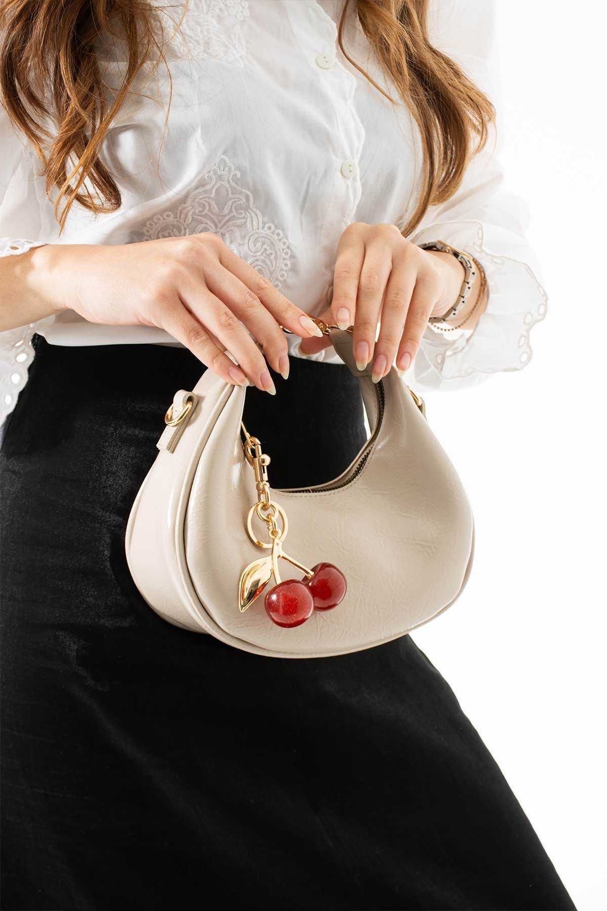 Assia Atelier Charm Hediyeli Şık Omuz ve Kol Çantası – Trend Tasarım Günlük Kullanıma Uygun