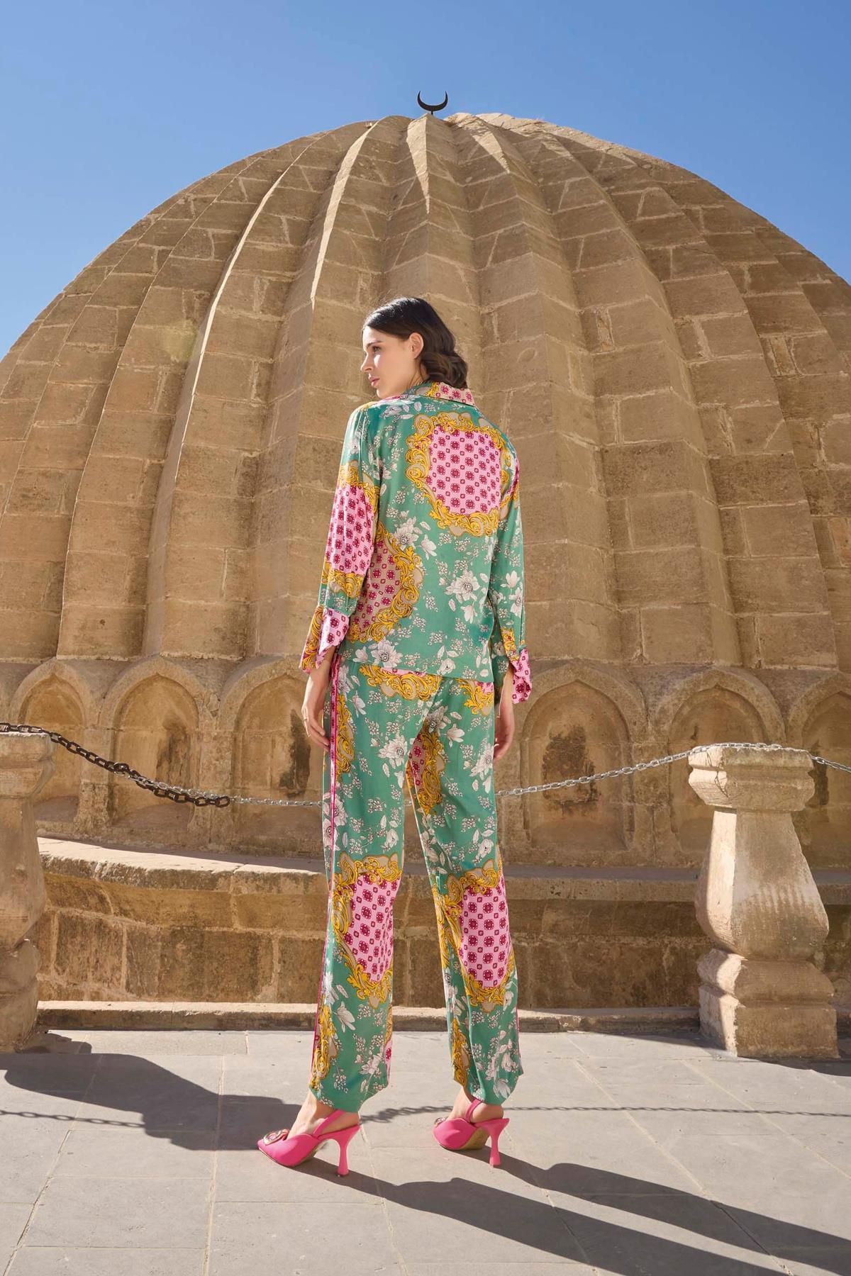 MONAMİSE-Flower and Leaf Patterned Satin Pajama Set 5