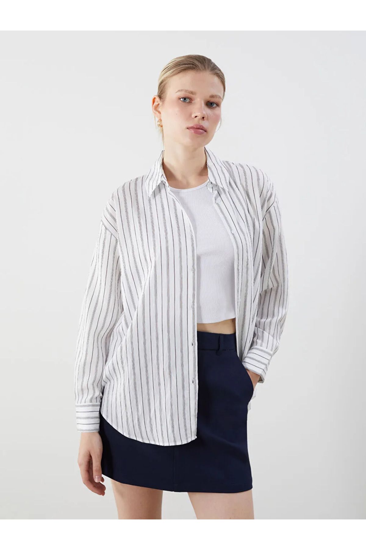 LC Waikiki LCW Vision Ekru Çizgili Oversize Kadın Gömlek