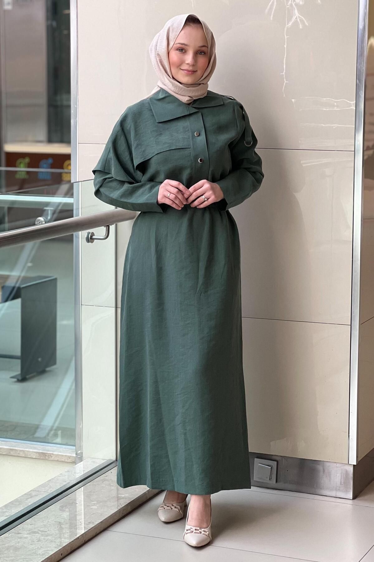 Nuss-Four-Button Dress with Shoulder Cover 2