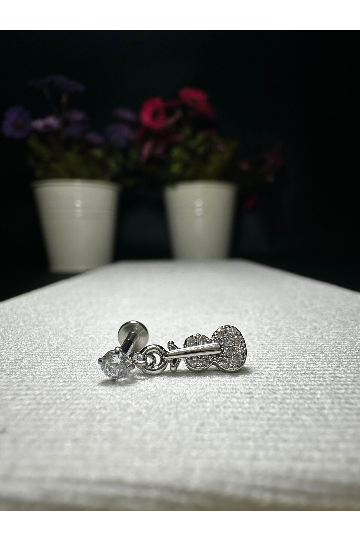 Mutenaura Cerrahi Çelik Tragus Piercing