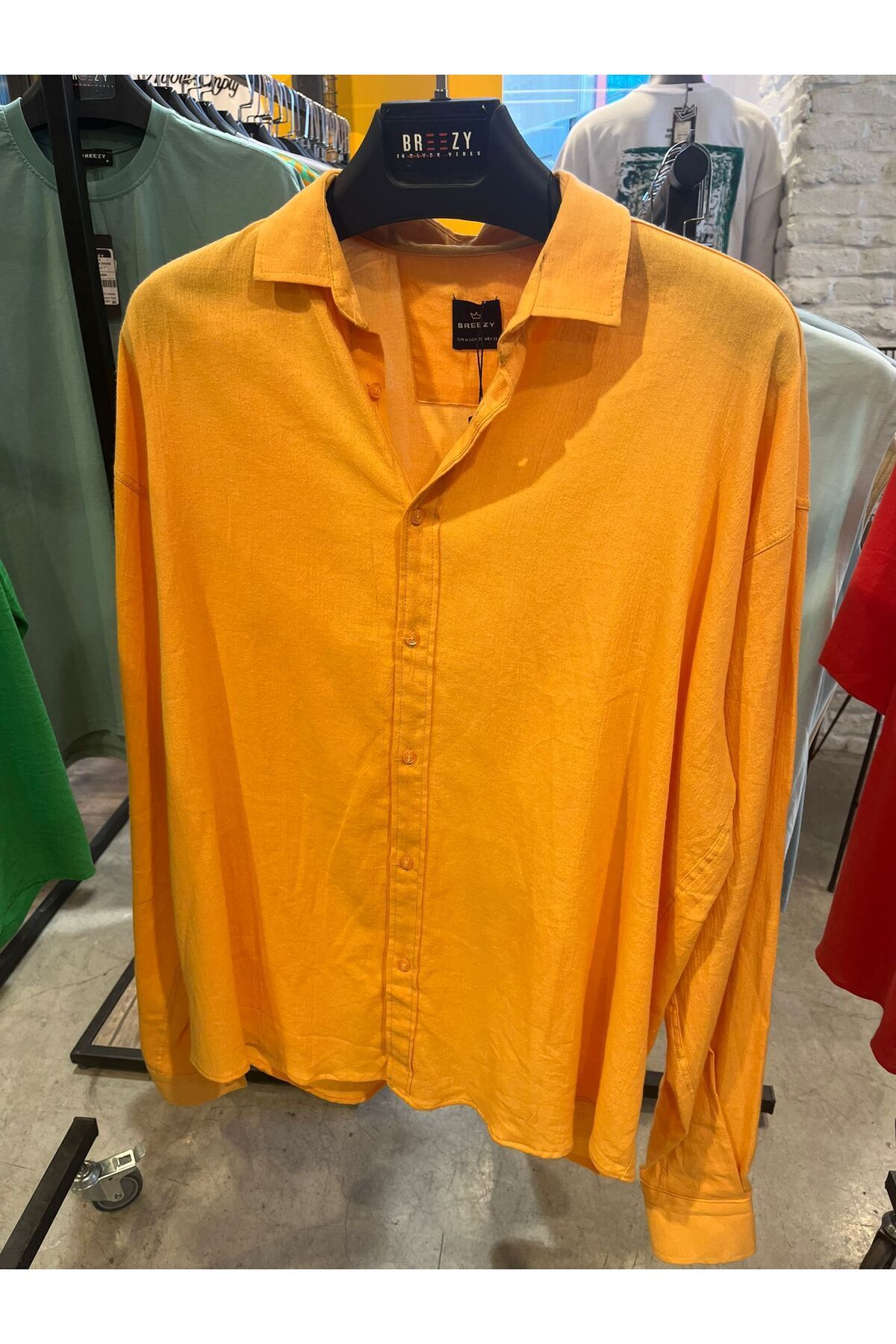 Moda Banuş Kırınkıl Kumaş Salaş Model Geniş Kalıp Uzun Kol Gömlek