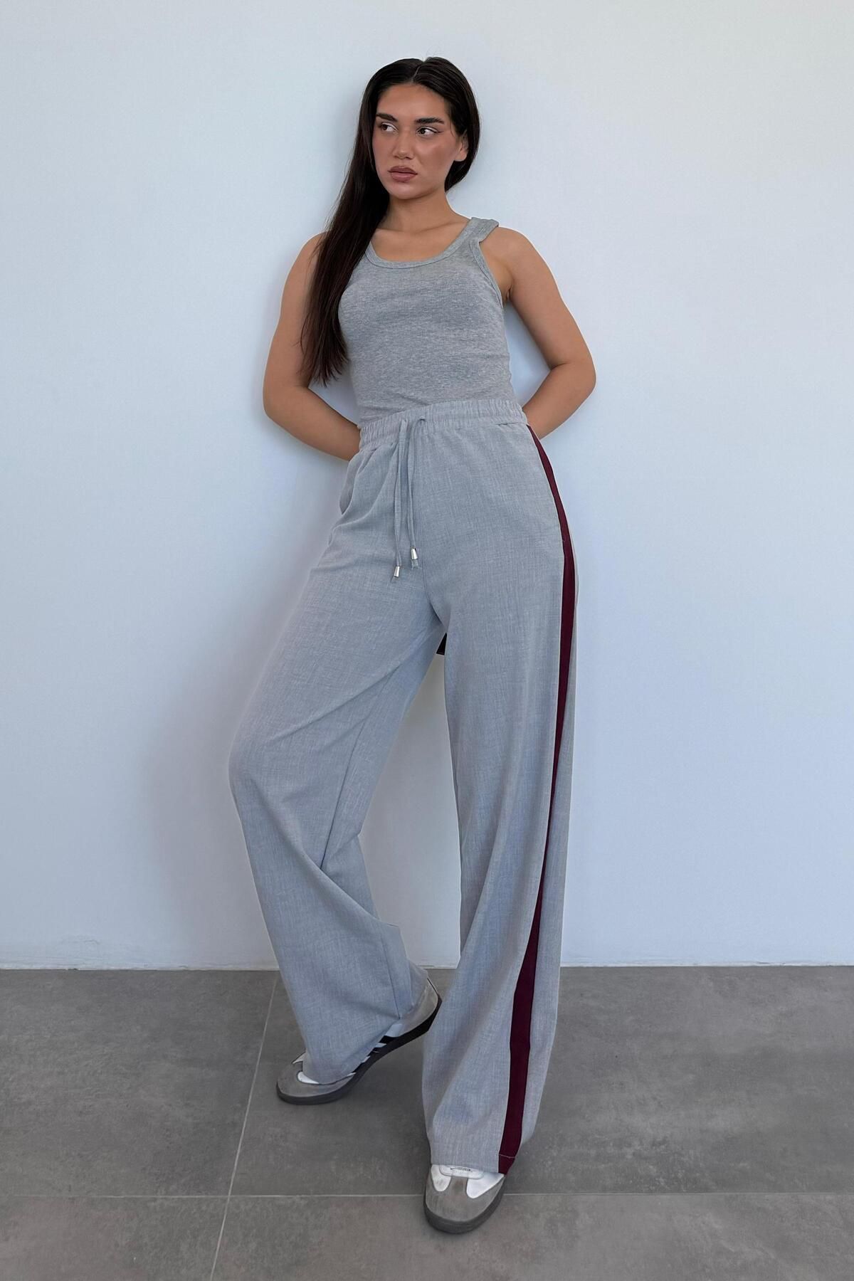 Madmext Gri Şerit Detaylı Bol Paça Kadın Pantolon MG2441
