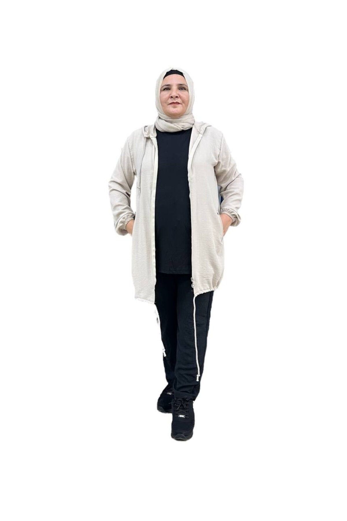 Sevda Kılınç Büyük Beden Kısa Ayrobin Giy Çık