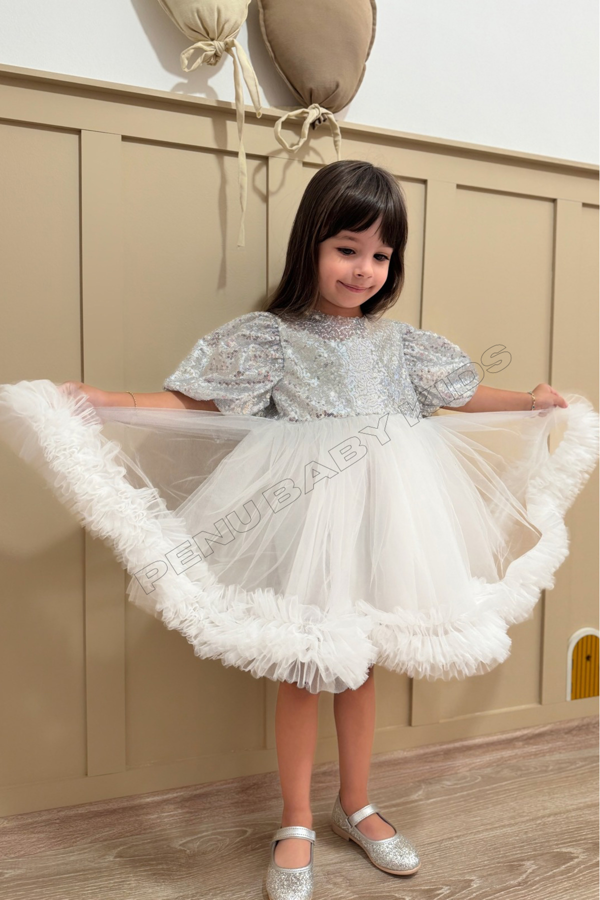penu baby kids Gümüş Payet Detaylı Etek Ucu Fırfırlı Kız Çocuk Kız Bebek Abiye Elbise fotoğrafı 6 (önizleme)