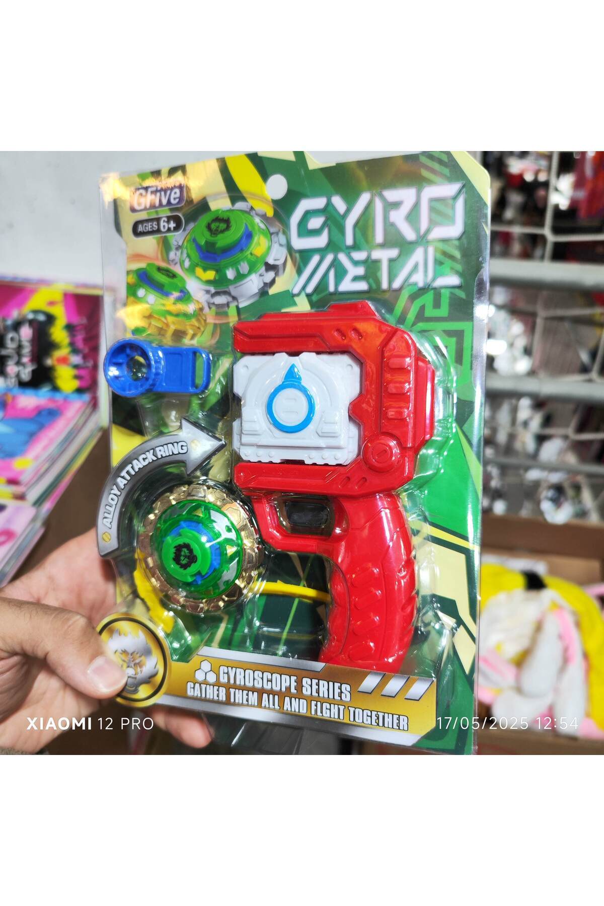 oyuncakçı savaş & europe shop Beyblade yeni model topaç seti