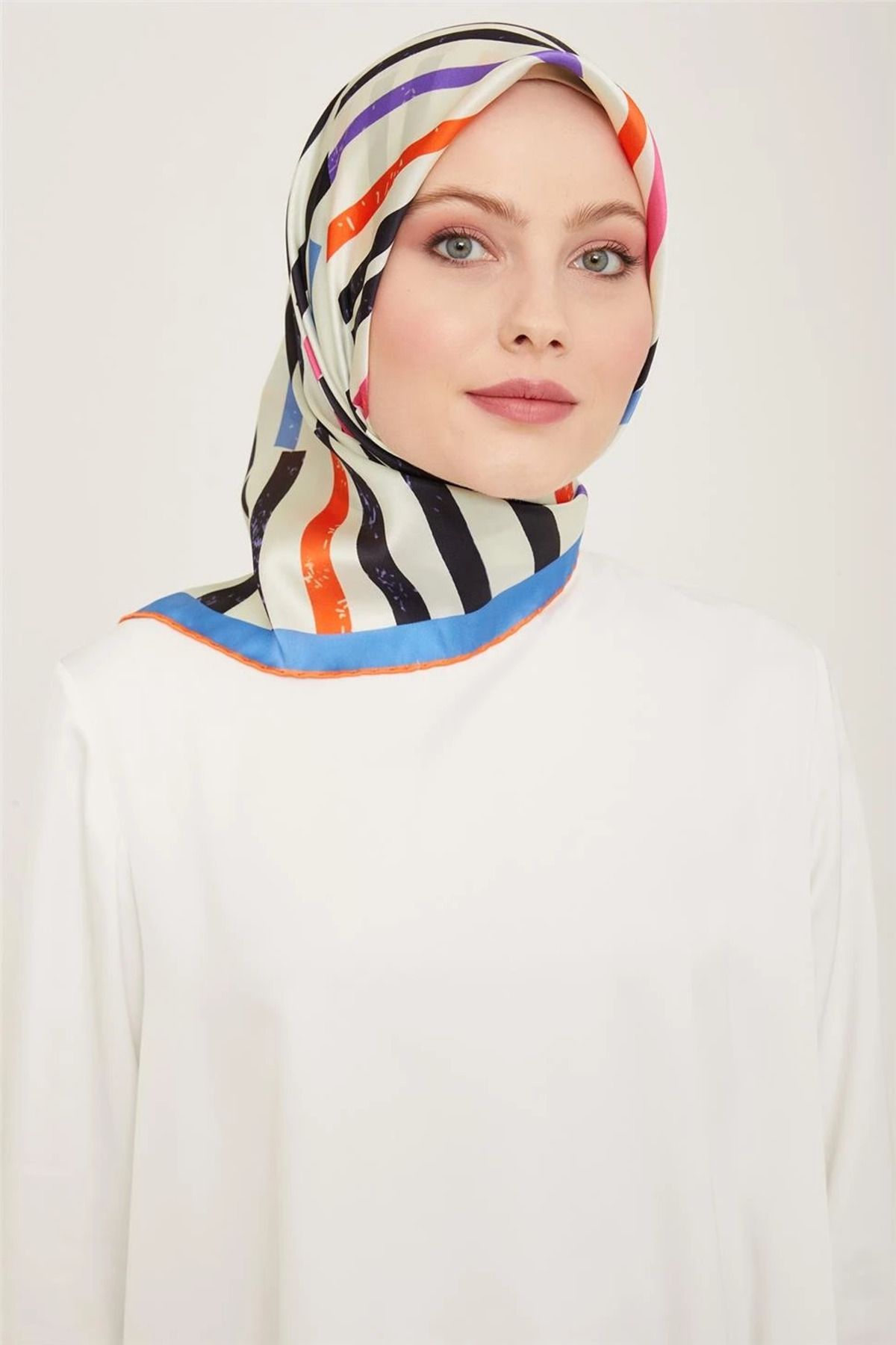 Armine Sura İpek Eşarp 9101D (S ) 90 x 90 Mavi - 32