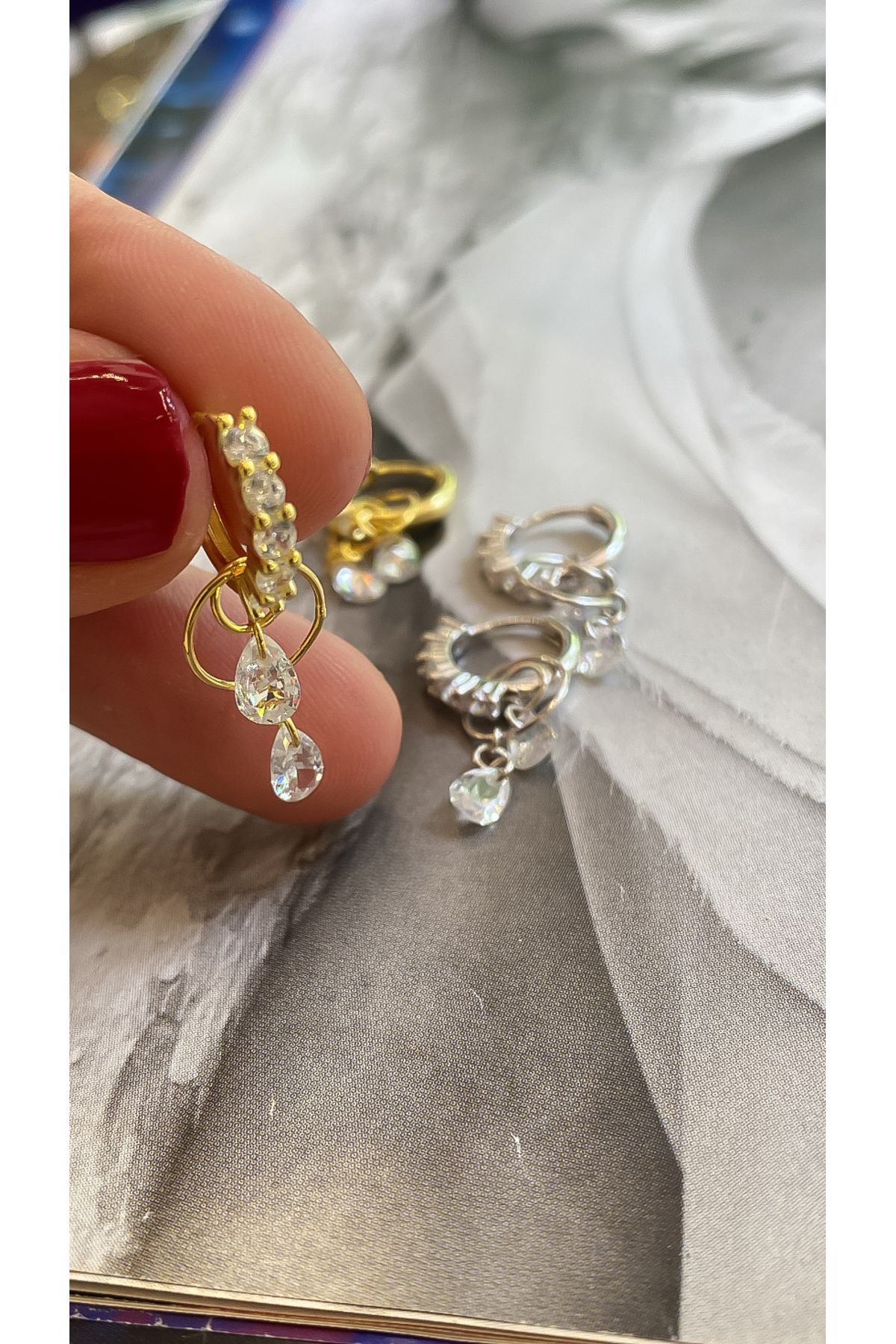 CAKA TAKI Isabella Hoop Küpe 1
