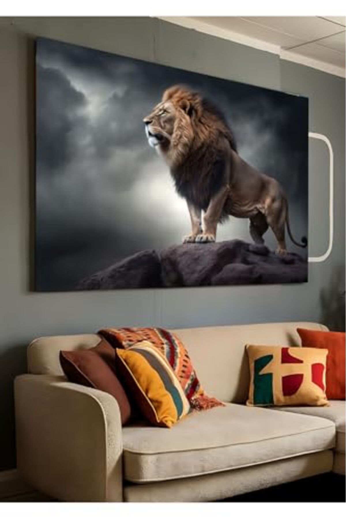 ShopZum Ar Ajans Kanvas Tablo Fırtınalı Gökyüzü Altında Aslan Dekoratif Kanvas Tablo 35 X 50