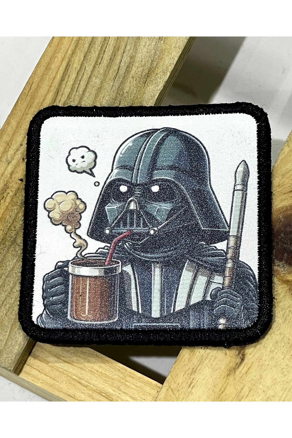 Higo Man Değiştirilebilir Kare Patch – Figürlü, Yazılı, Temalı Modeller