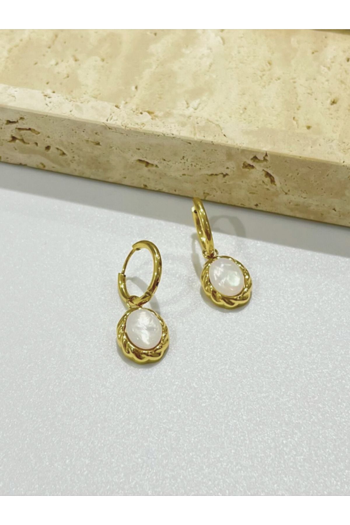 Elysia Accessory Sedefli Çelik Küpe