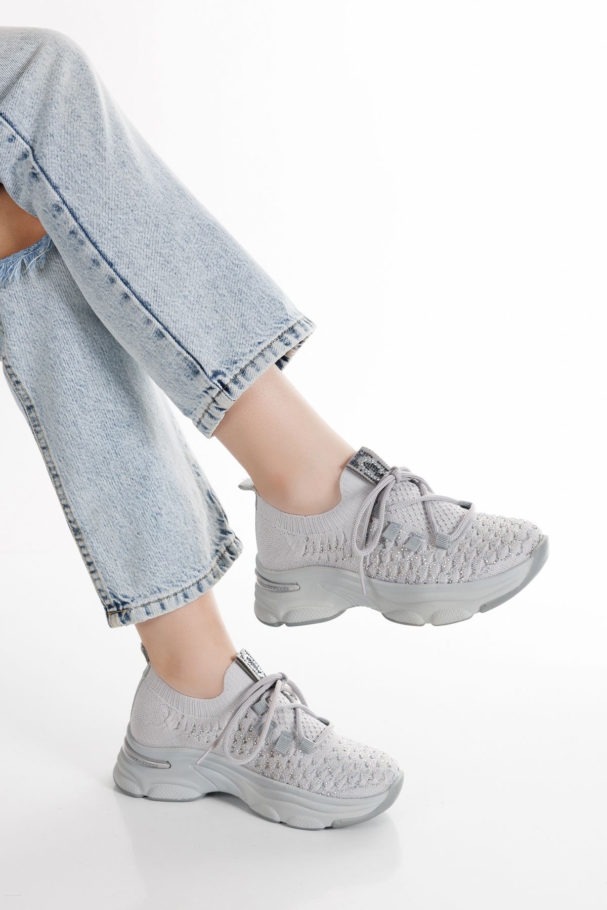 Moda Hanım Taşlı Gümüş Triko Bağcıklı Rahat Kalıp Sneaker Spor Ayakkabı