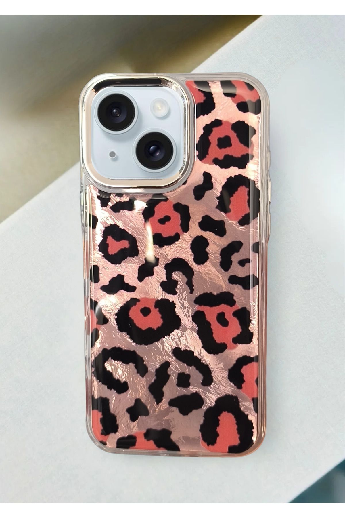 BCASE İphone 15 Leopar Desenli Kılıf