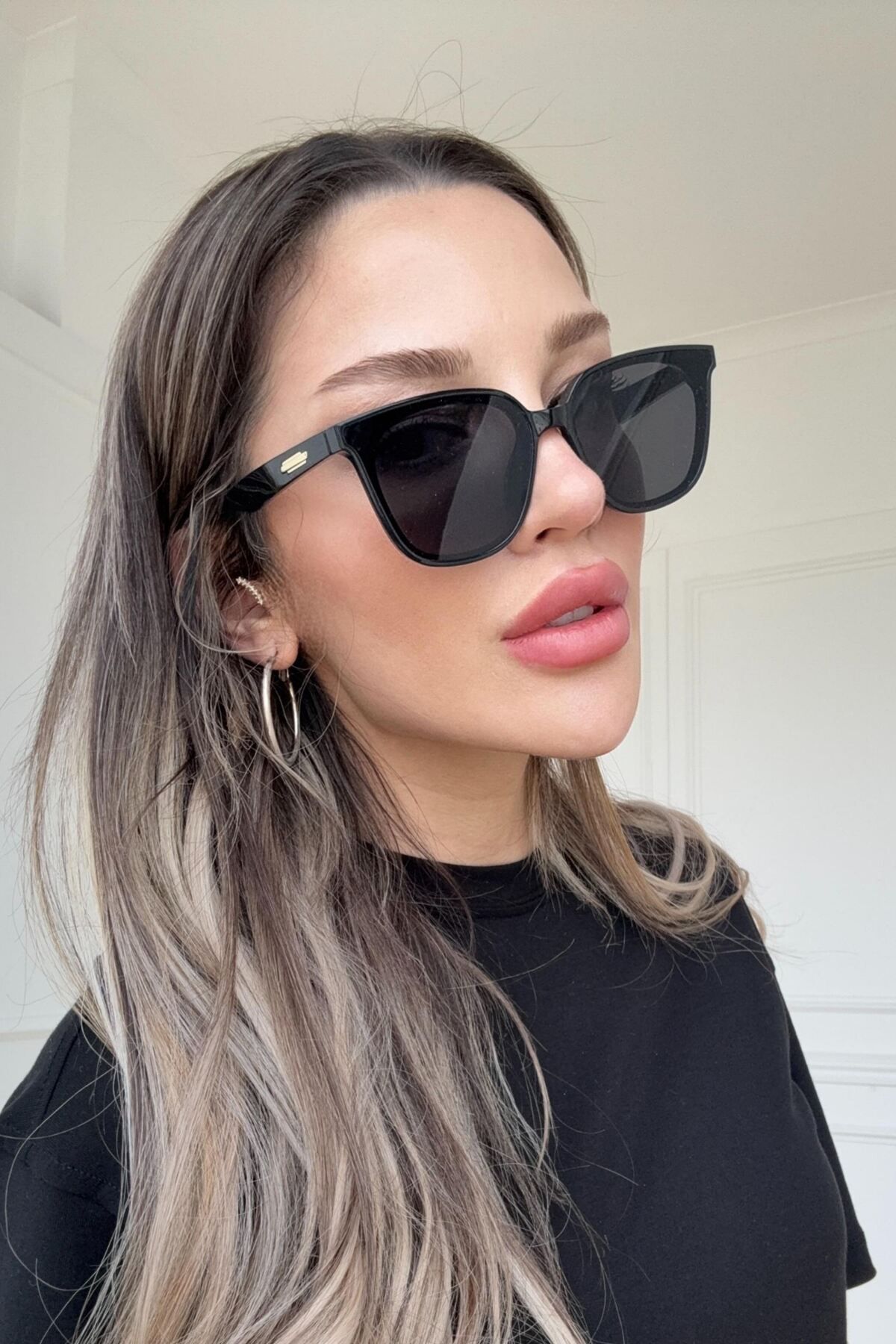 REN EYEWEAR Reyne Noire UV400 Korumalı, Hafif ve Şık Tasarımlı Geniş Çerçeveli Kadın Güneş Gözlüğü YENİ SEZON