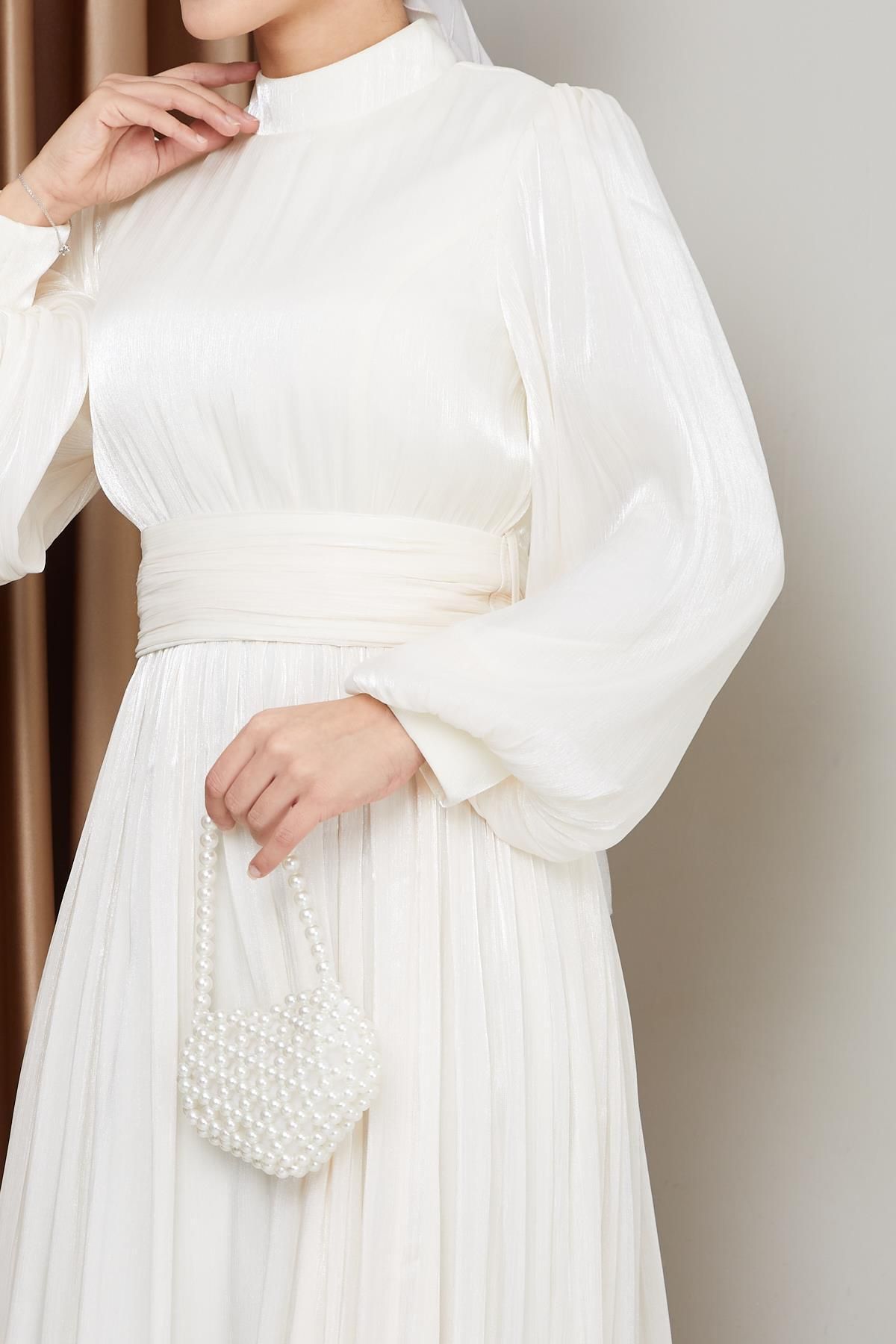Olcay-Yoryo Seiden-Hijab-Abendkleid – mit Schärpe und Kordelzug-Detail ECRU 1225 5