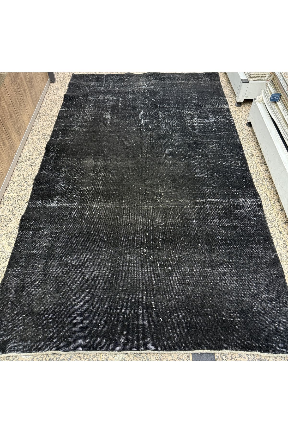 Apex Vintage 28484 Siyah 142x258 3,66 M2 Vintage Halı
