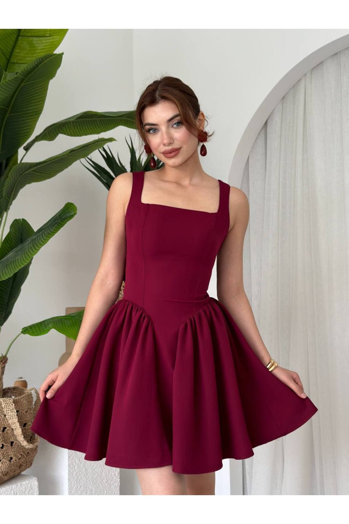 conconmoda Kadın Sırt Fionk Detay Atlas Mini Elbise