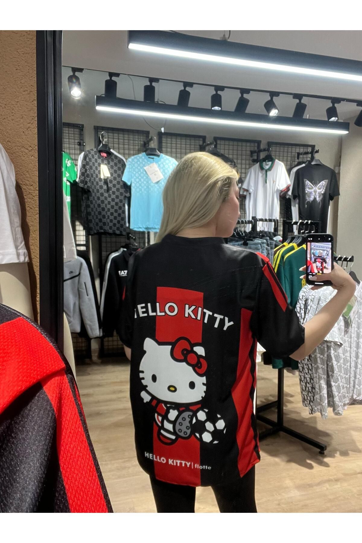 Crystall2m Unisex Siyah Kırmızı Hello Kitty Forma