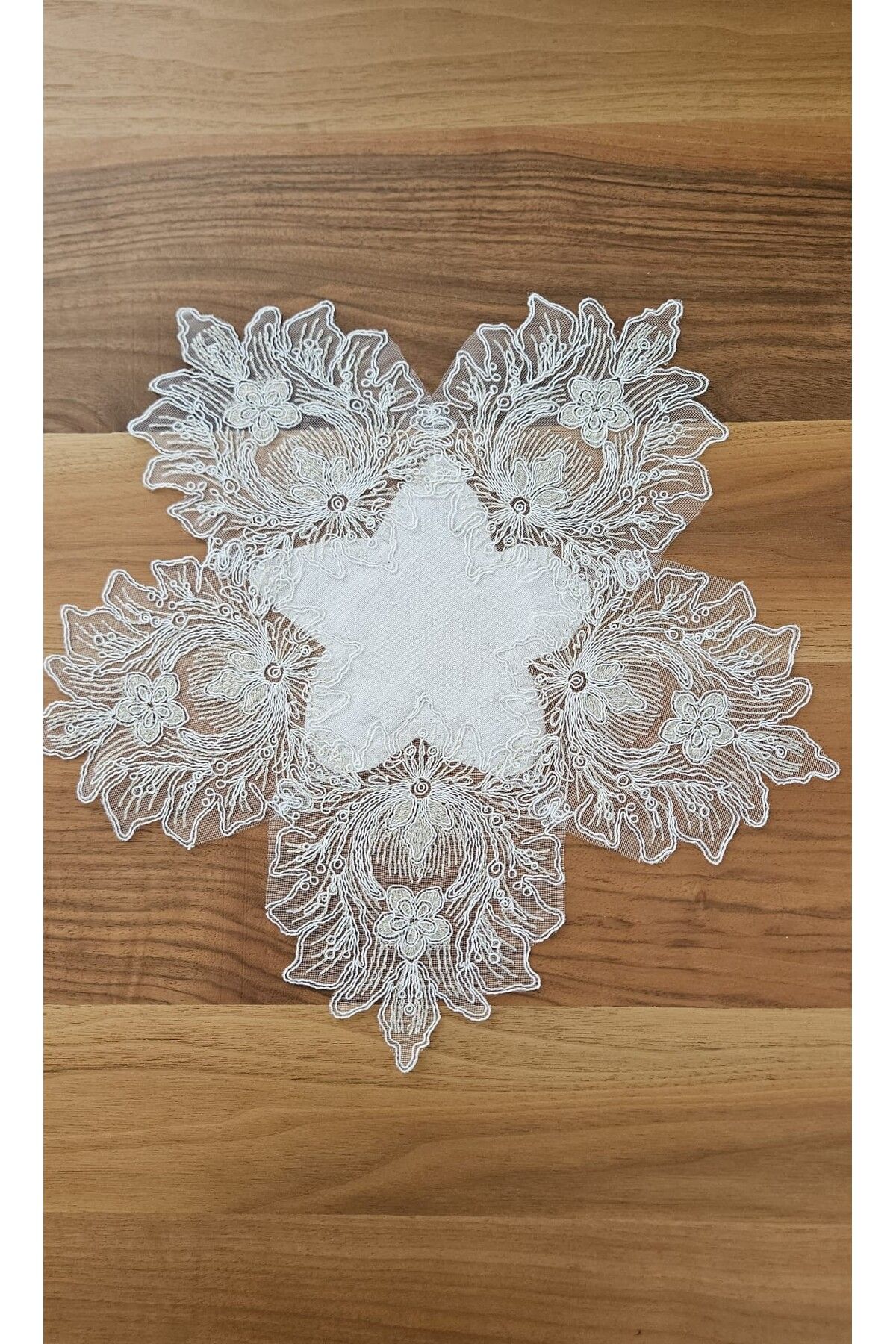 ZESA HOME Fransız Dantelli Zigon Sehpa Örtüsü