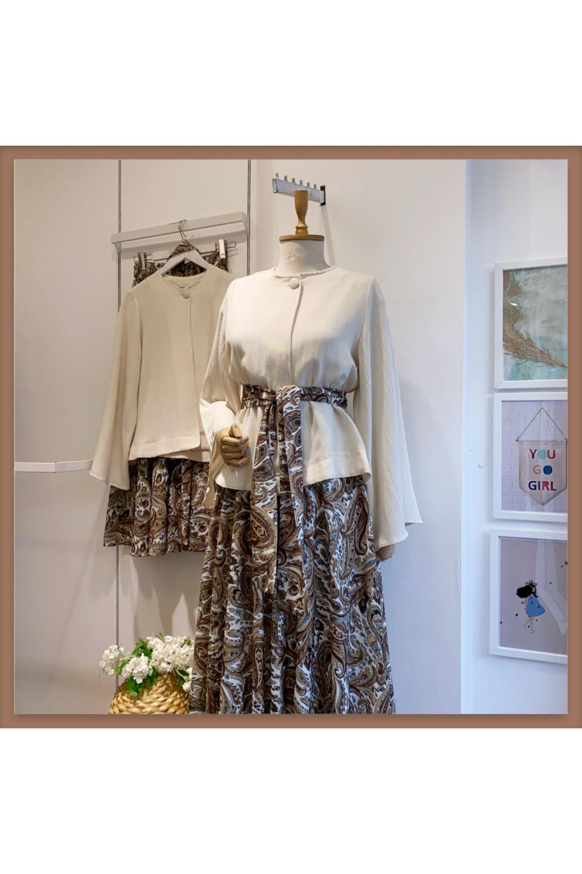 Faya Boutique Eteği Vizon Desenli Krem Ceketli Keten Takım