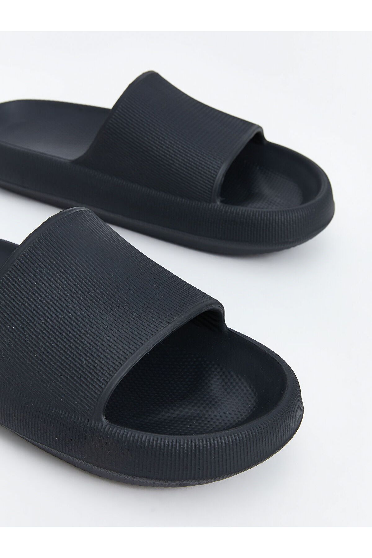 LC Waikiki-Flat Single Strap Men's Slippers 3