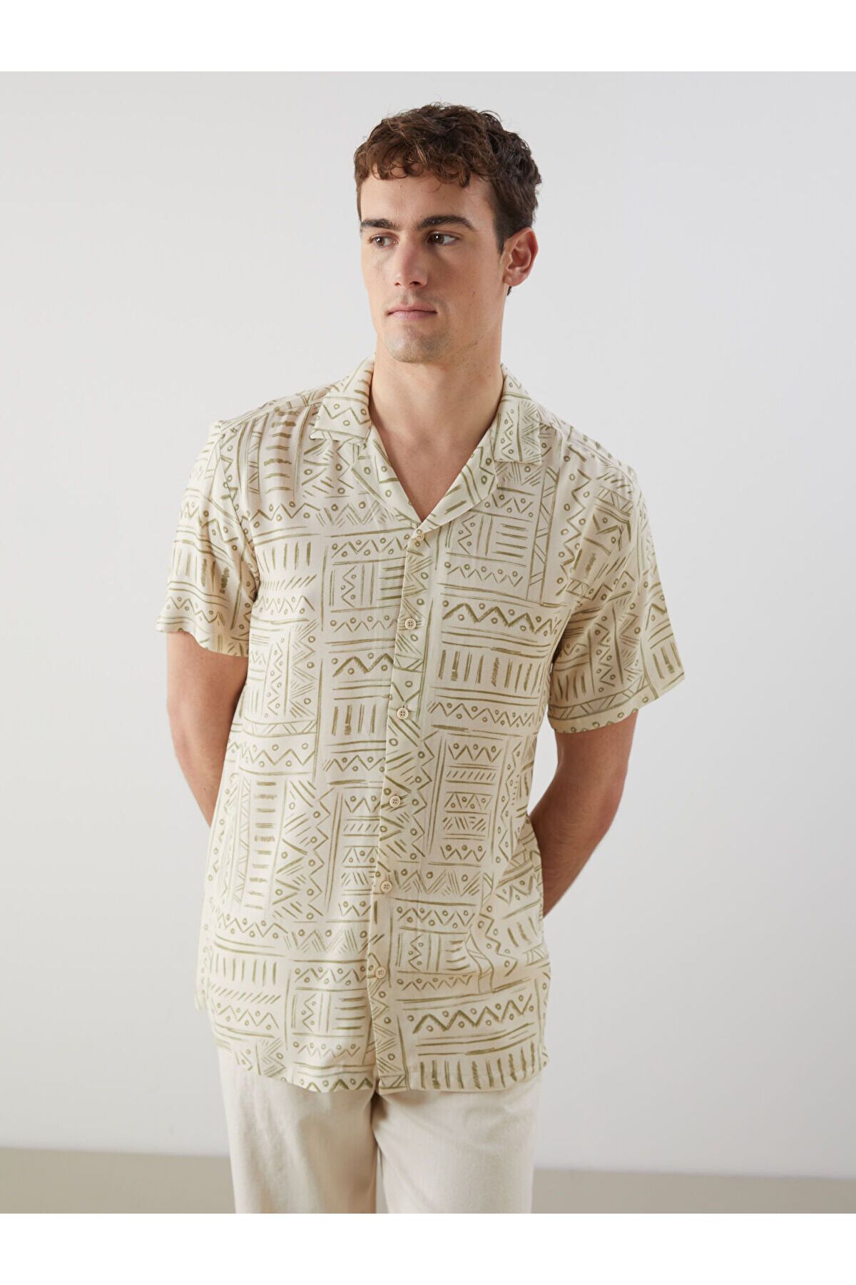 LC Waikiki Regular Fit Kısa Kollu Desenli Viskon Erkek Gömlek