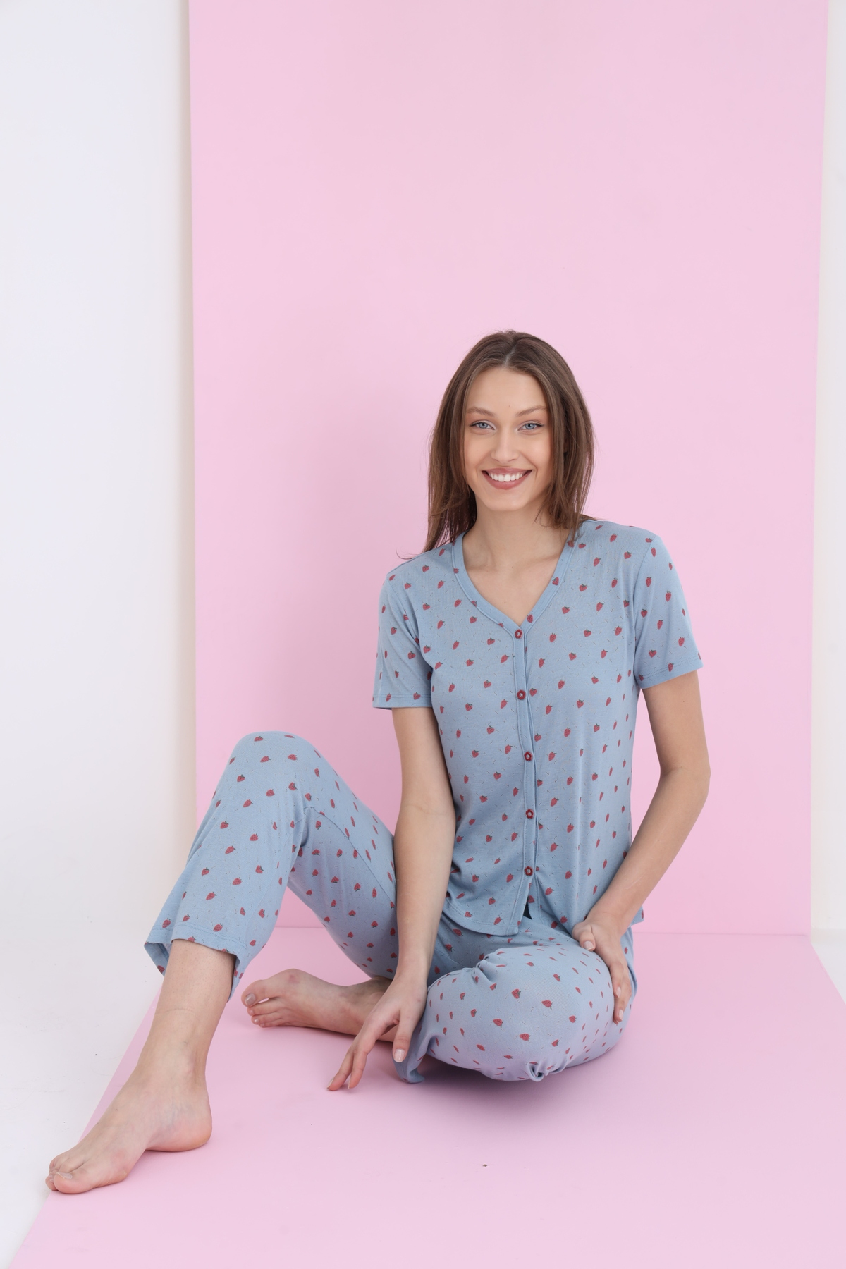 Jakarlı Viskon V Yaka Düğmeli Pijama Takım