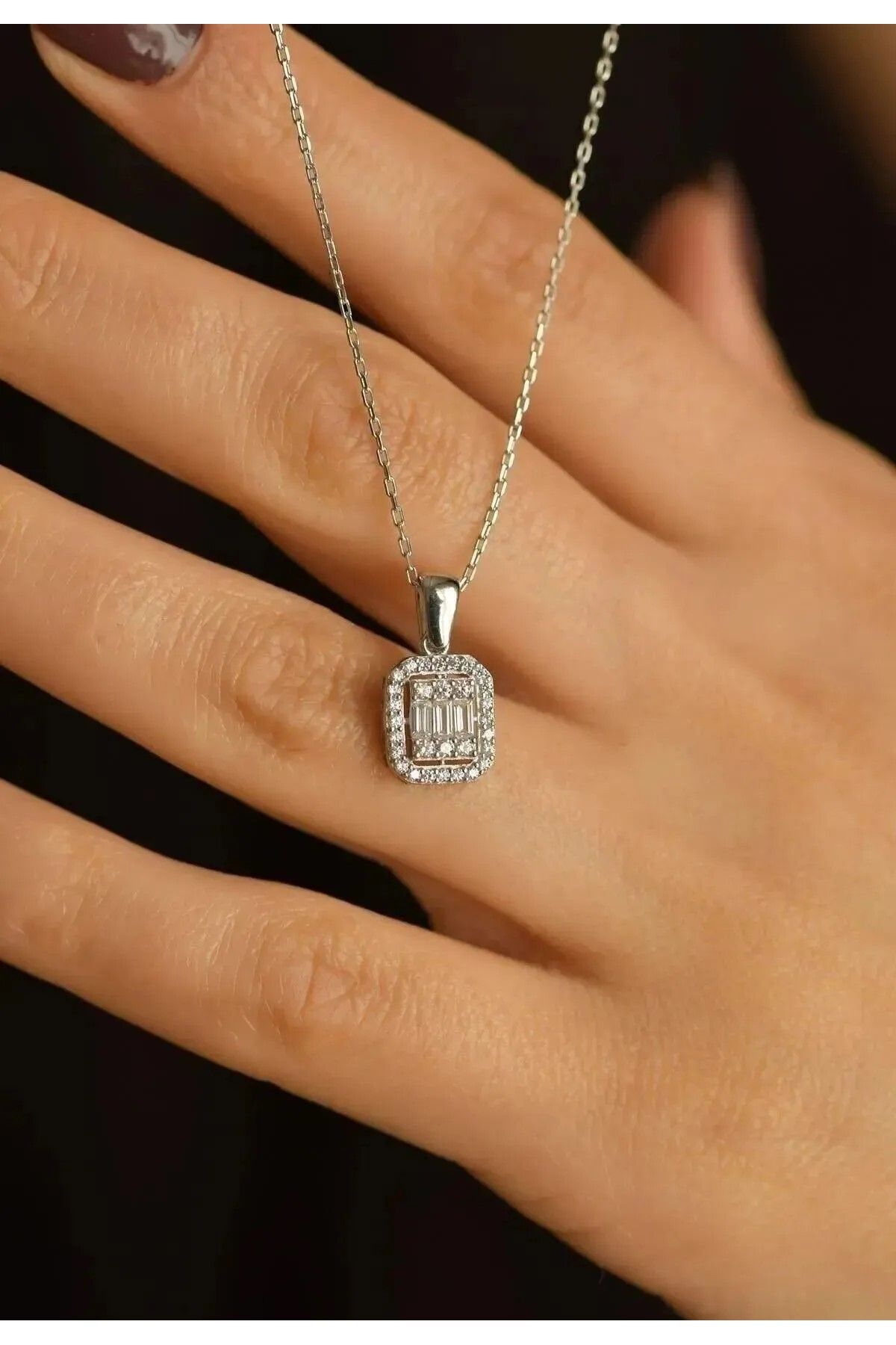HEYjewelry Kadın Çelik Baget Zirkon Taşlı Gümüş Kolye