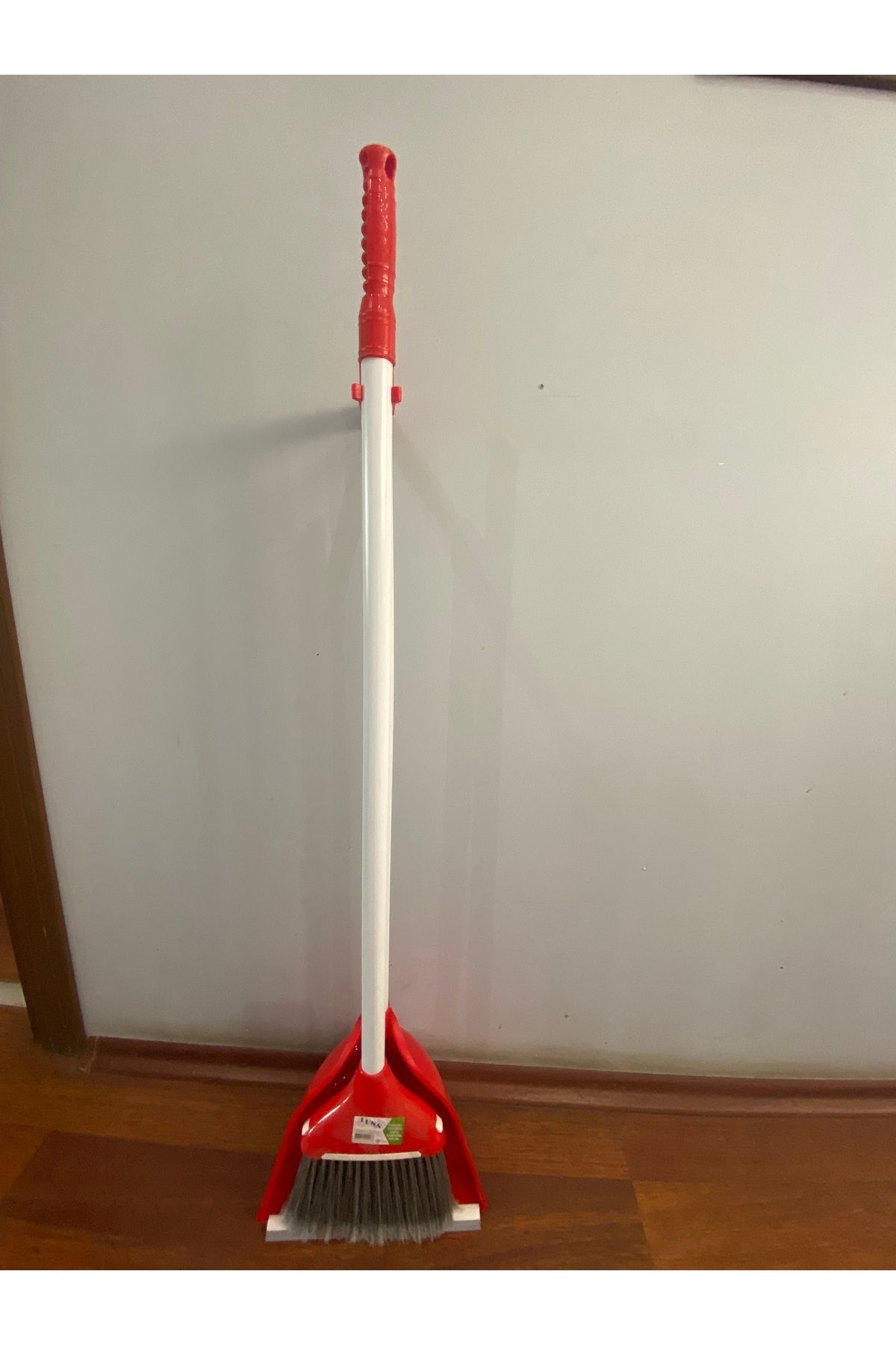 Luna Küçük Faraşlı Süpürge