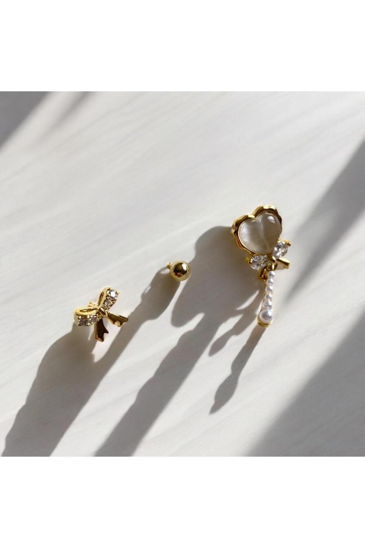 NUESSA Minimal Tasarımlı Taşlı Kadın Gold Küpe