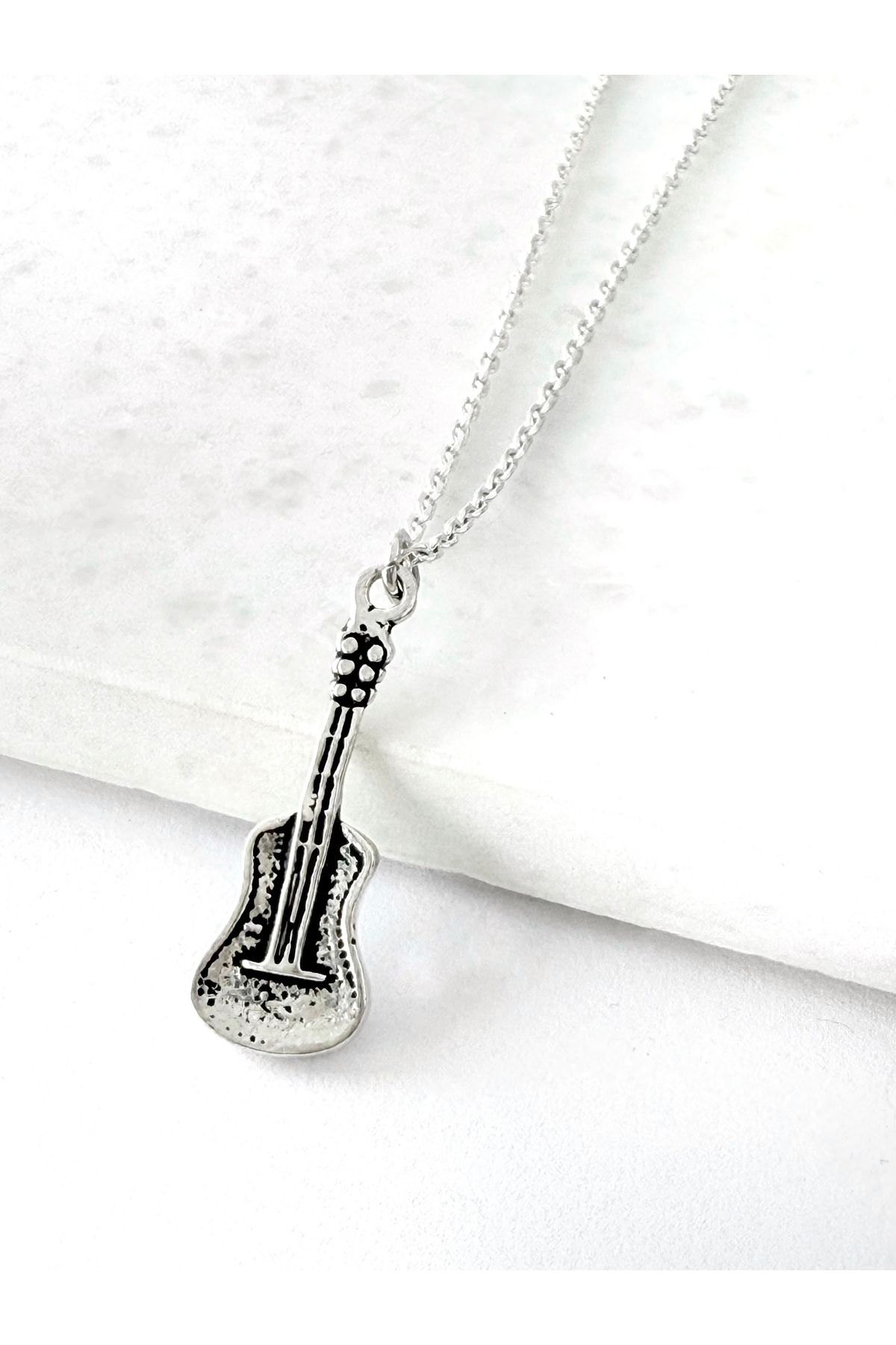 Alaja Silver Gitar Müzk Aleti, Müzik Severlere Özel Parlak Unisex Tasarım 925 Ayar Gümüş Kolye