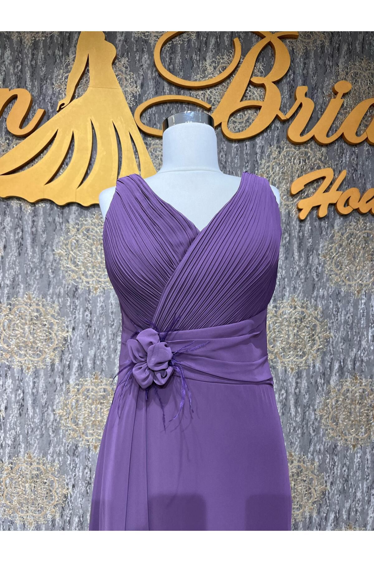 MODA Mor Çiçek Detaylı Üstü Büzgülü Abiye Elbise