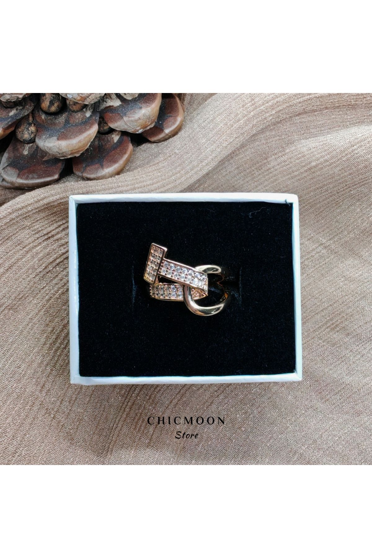 CHICMOON STORE Çelik Altın Rengi Taşlı Çivi Yüzük