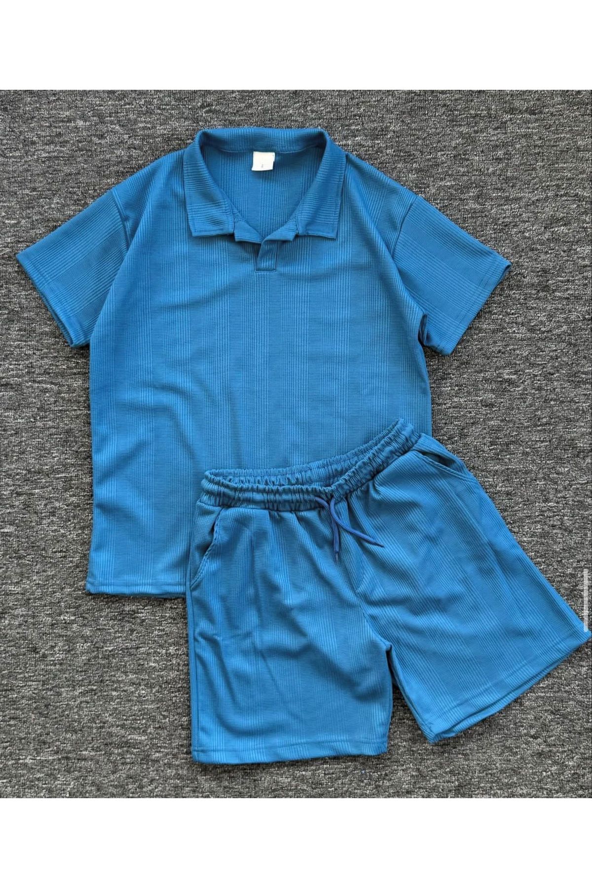 NewCabin Premium Pamuklu Petek Kumaş Kendinden Desenli Unisex Polo Yaka T-Shirt ve Şort Takım