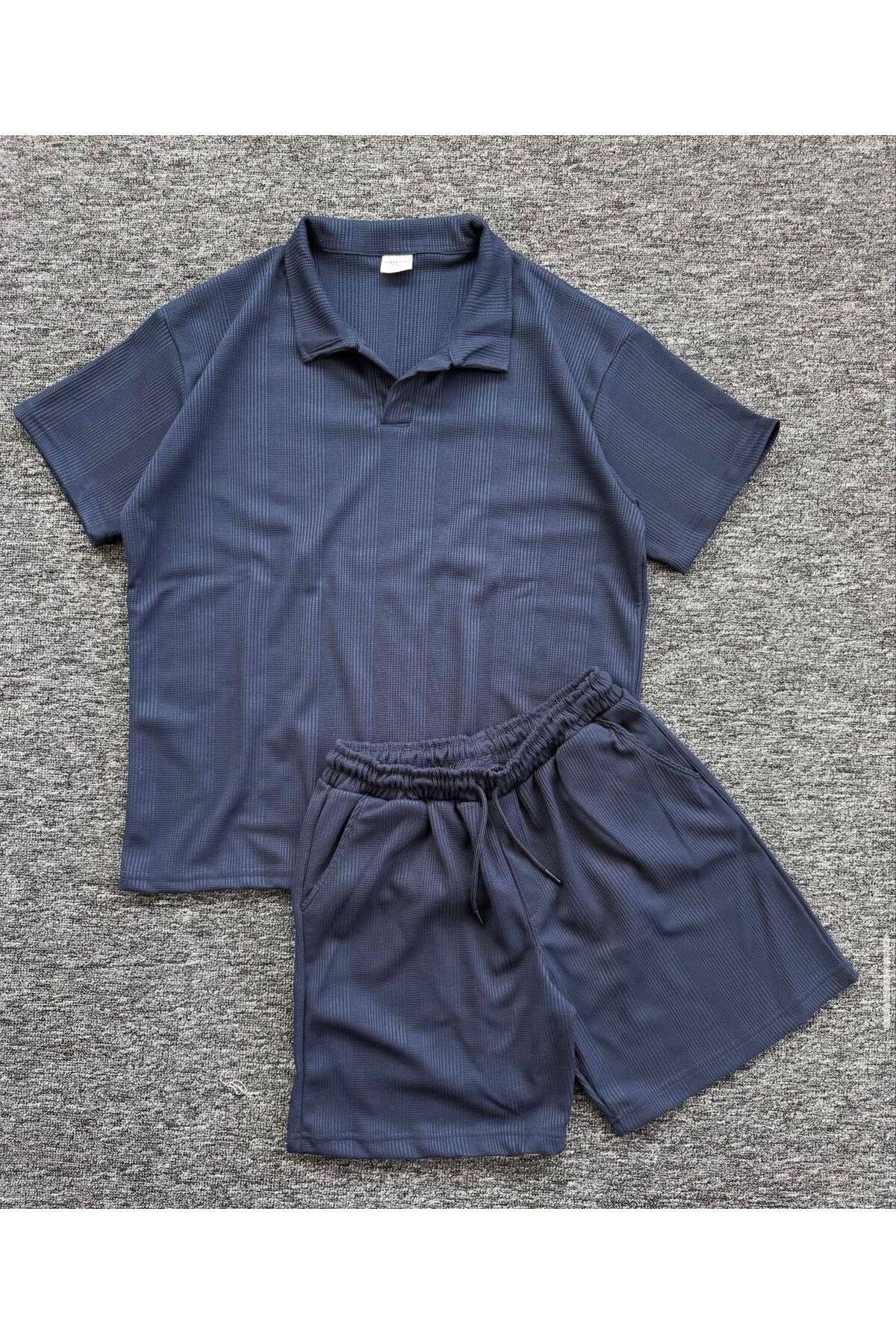 NewCabin Premium Pamuklu Petek Kumaş Kendinden Desenli Unisex Polo Yaka T-Shirt ve Şort Takım