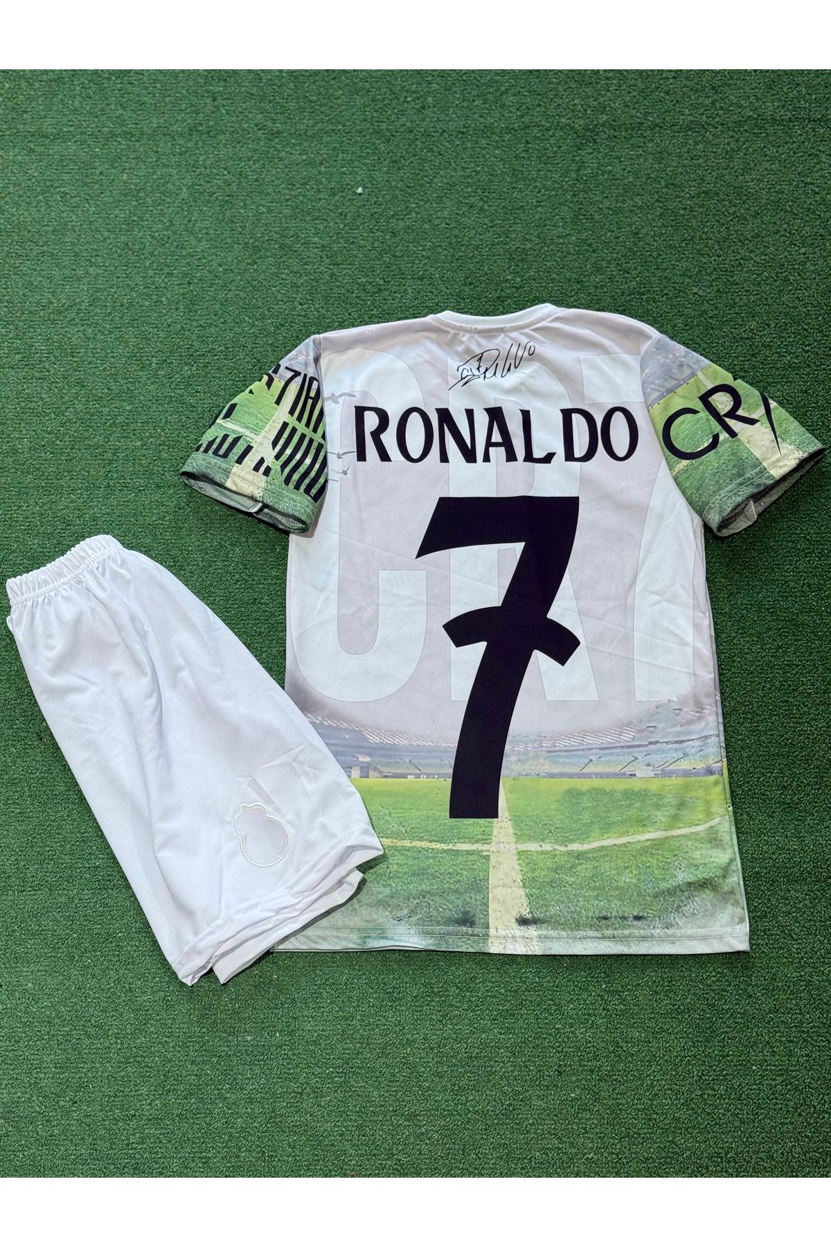 RODAK WEAR RONALDO 7 ŞORTLU ÇOCUK ÖZEL TASARIM T-SHİRT