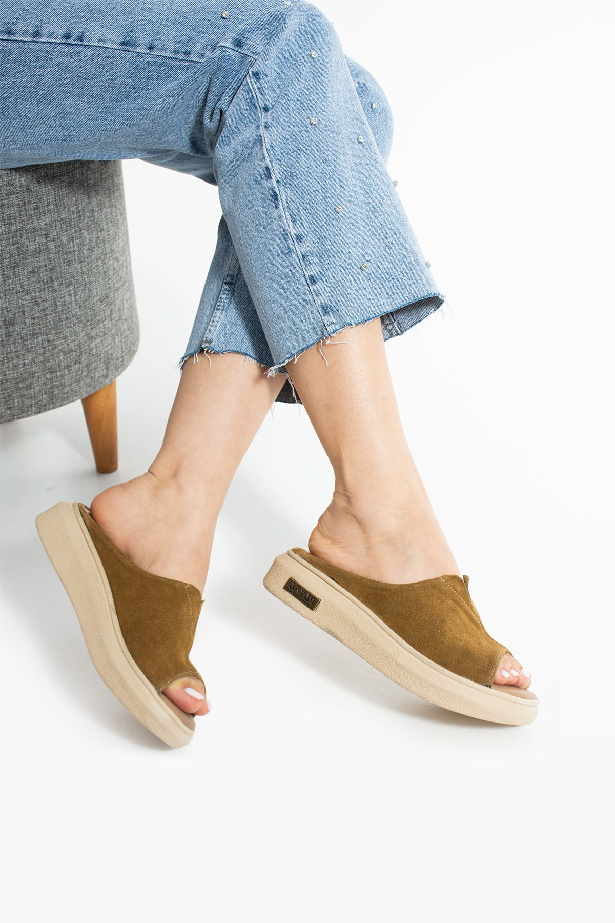 Polomia Comfort Aya Kadın Hakiki Deri Süet Cool Lastik Detay Comfort Hafif Esnek Taban Rahat Günlük Sandalet Terlik