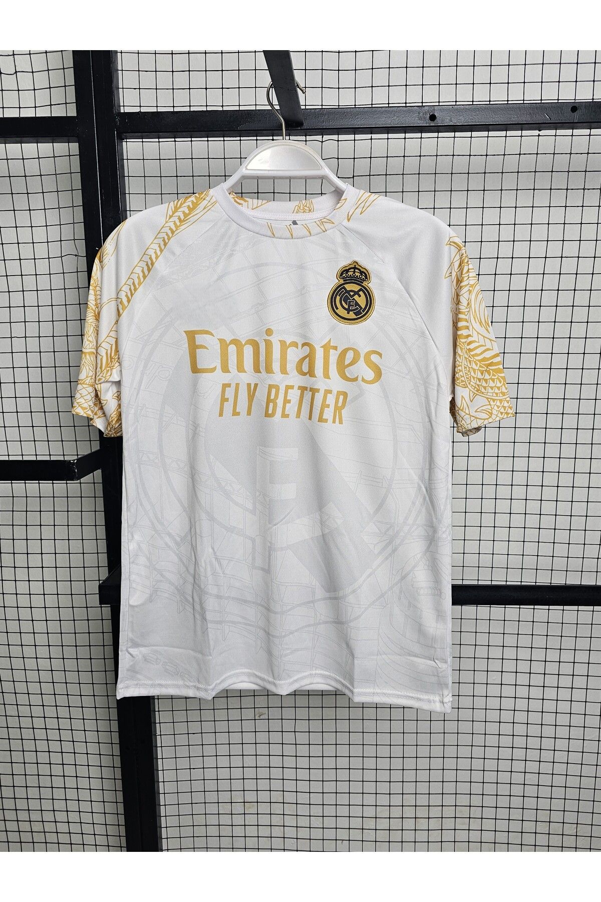 Lion Spor R'eal M'adrid 2023-24 Özel Dragon Gold Tasarımlı Forma