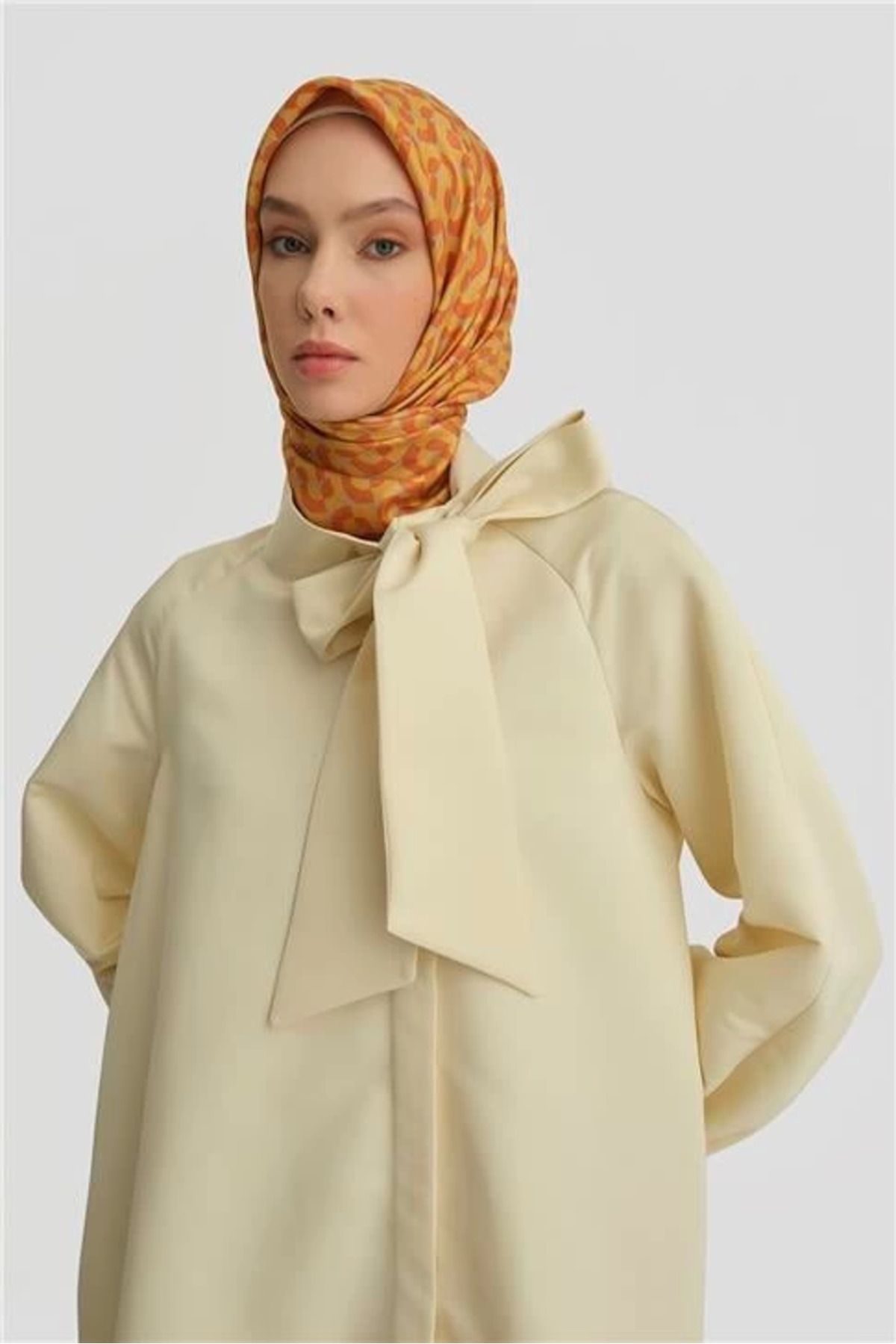 aradimtaradim Armine Yakası Fiyonklu Reglan Kollu Kap 25Y7811 Aytaşı